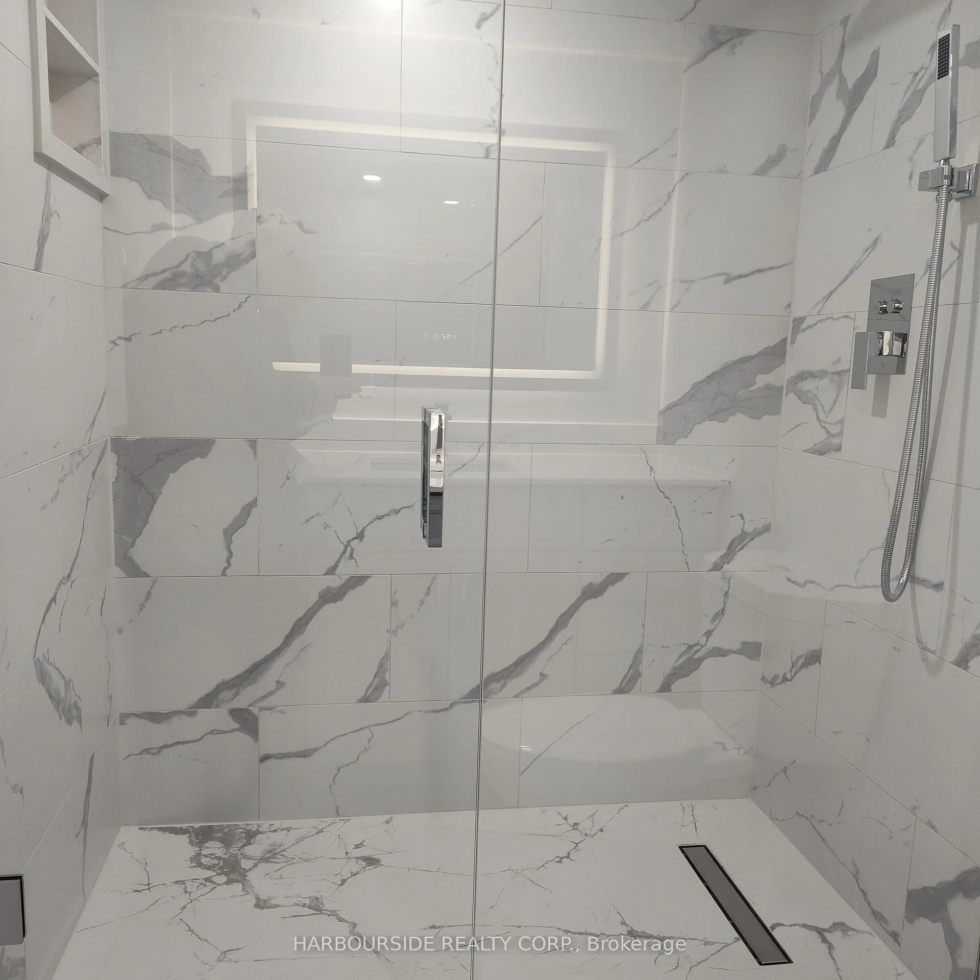 Photo 7 of Unit 405, 65 Harbour Square, Toronto, Waterfront Communities — HOMEH