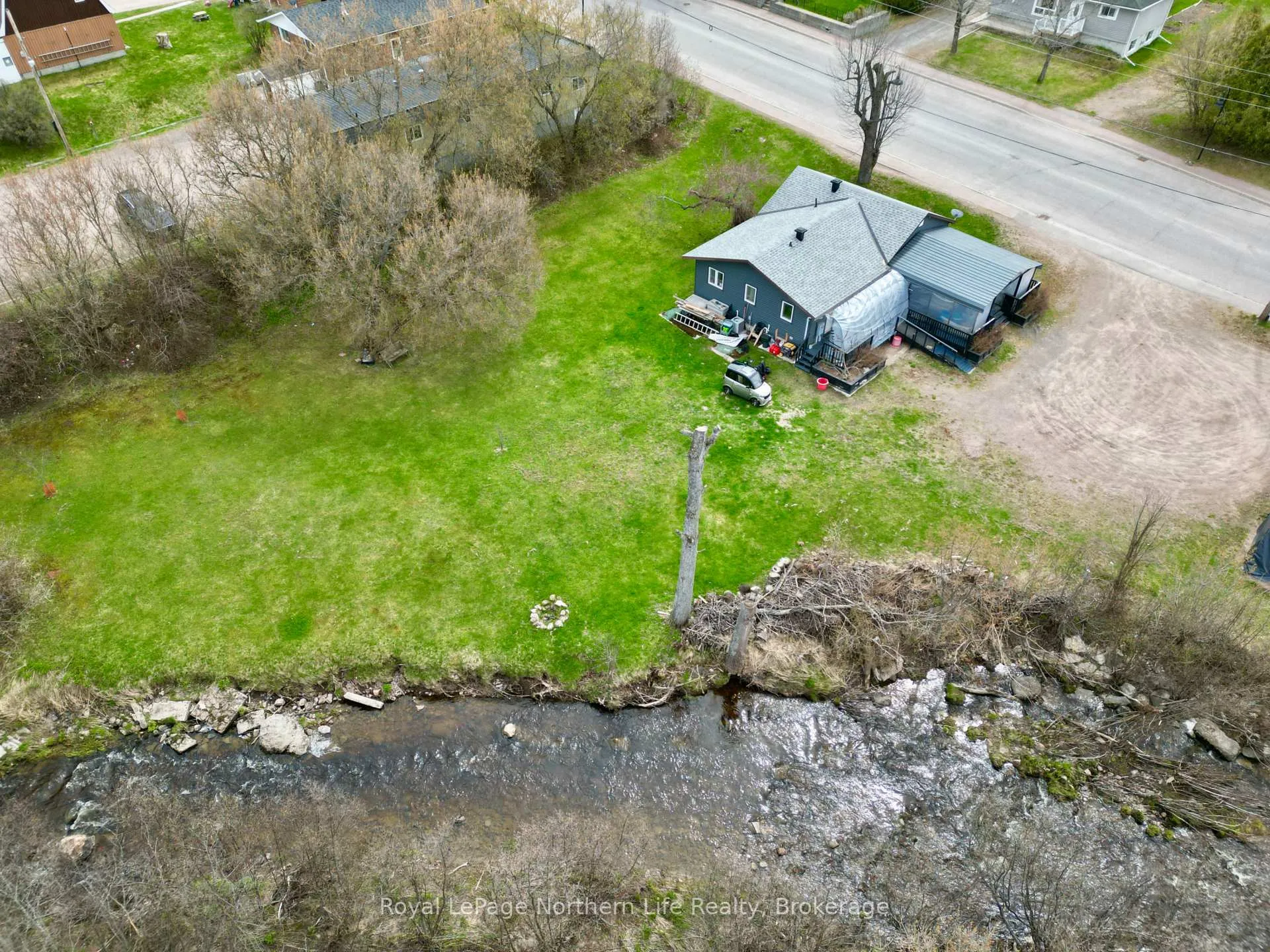 Photo 5 of 440 Main Street, Powassan — HOMEH