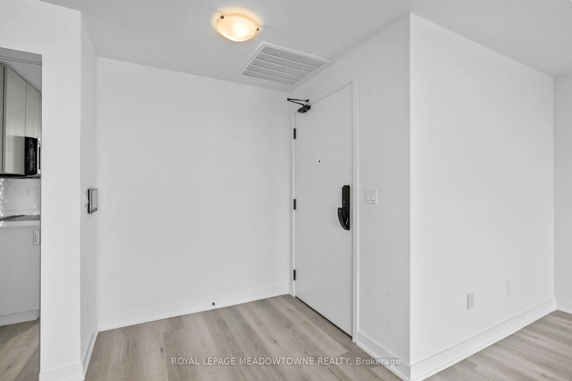 Photo 2 of Unit 902, 2075 Lakeshore Road, Burlington, Brant — HOMEH