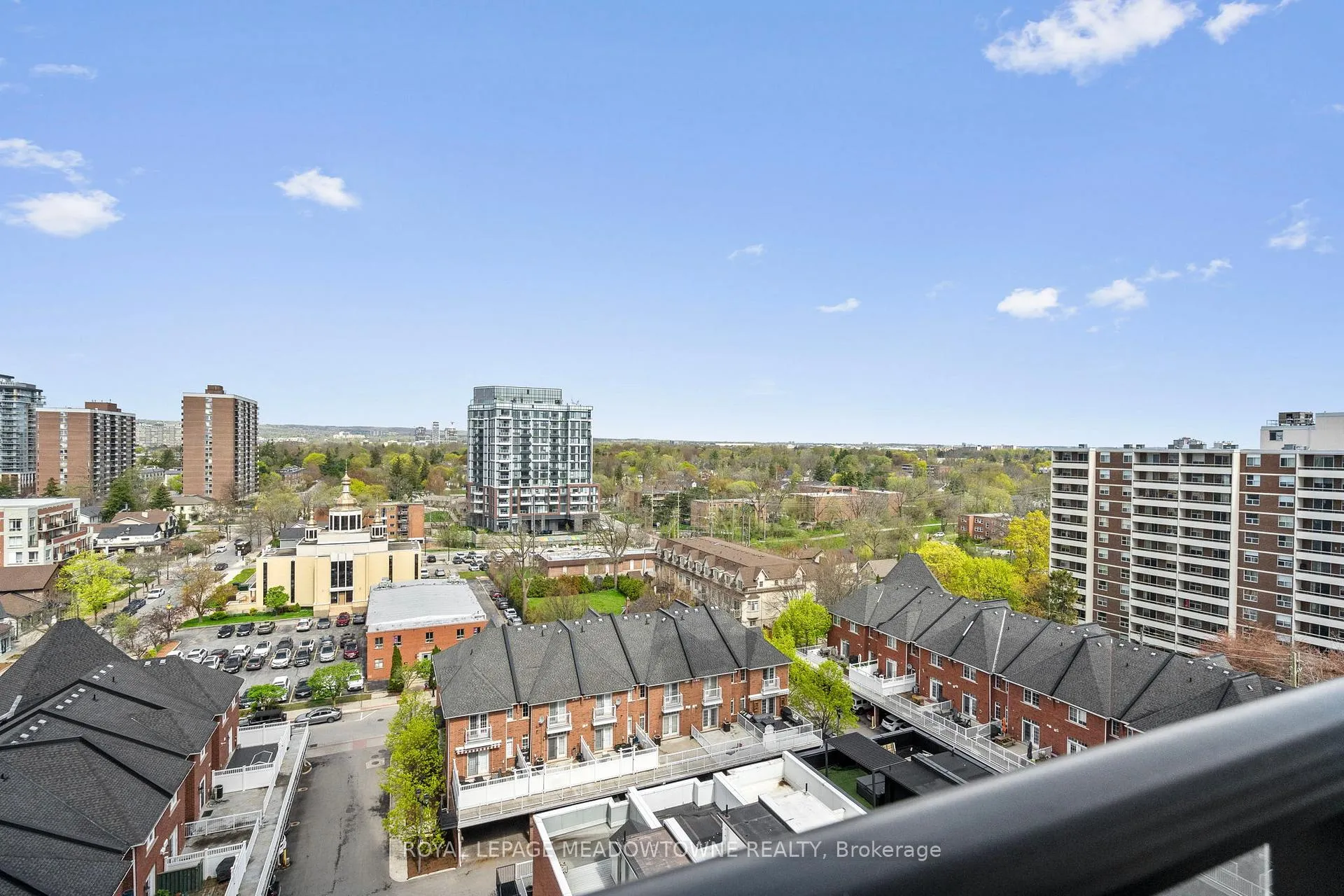 Photo 16 of Unit 902, 2075 Lakeshore Road, Burlington, Brant — HOMEH