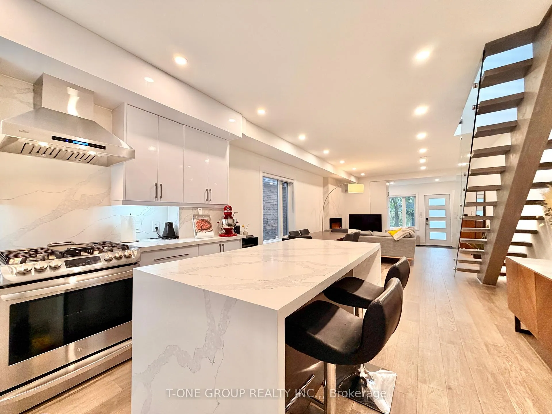 Photo 11 of 173 Drayton Avenue, Toronto, Woodbine Corridor — HOMEH