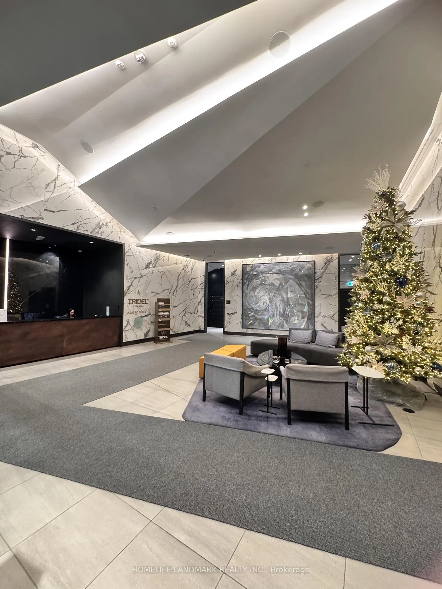 Photo 4 of Unit 802, 470 Front Street W, Toronto, Waterfront Communities — HOMEH