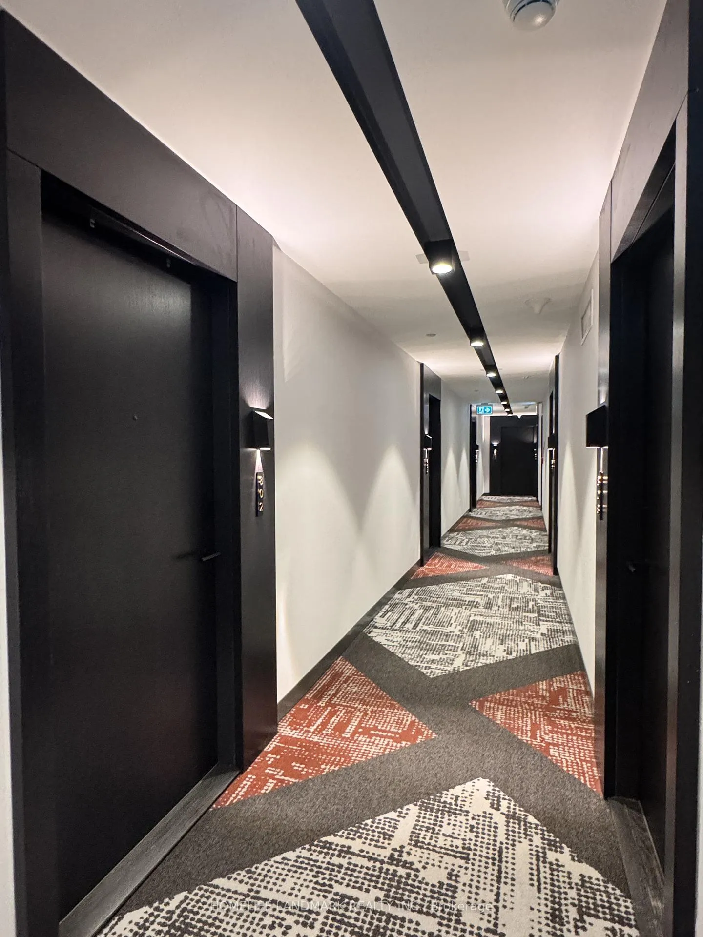 Photo 5 of Unit 802, 470 Front Street W, Toronto, Waterfront Communities — HOMEH