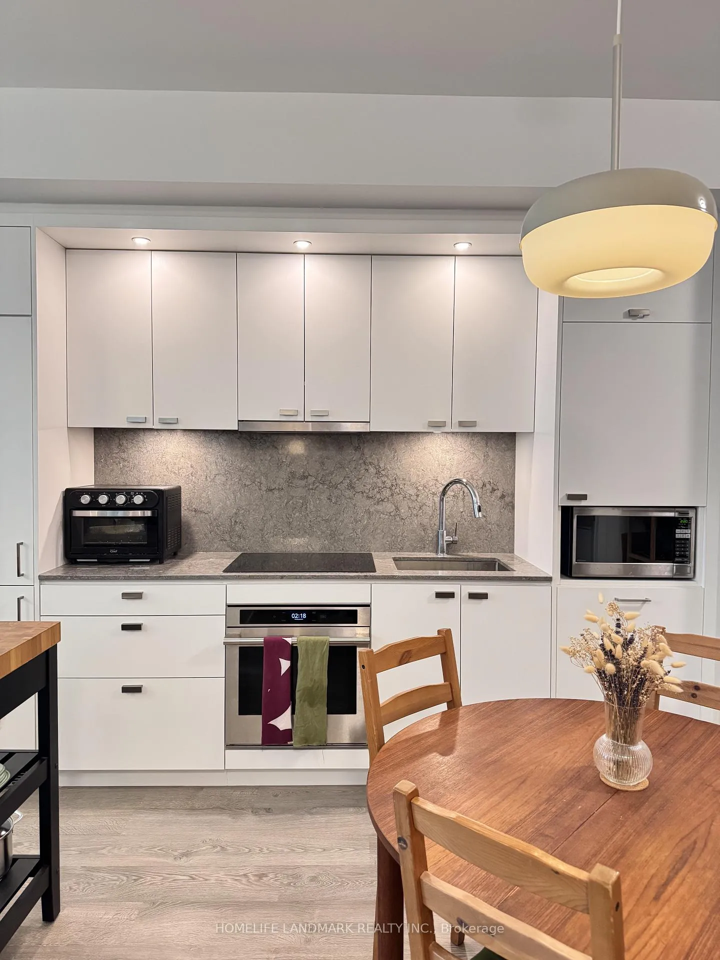 Photo 8 of Unit 802, 470 Front Street W, Toronto, Waterfront Communities — HOMEH