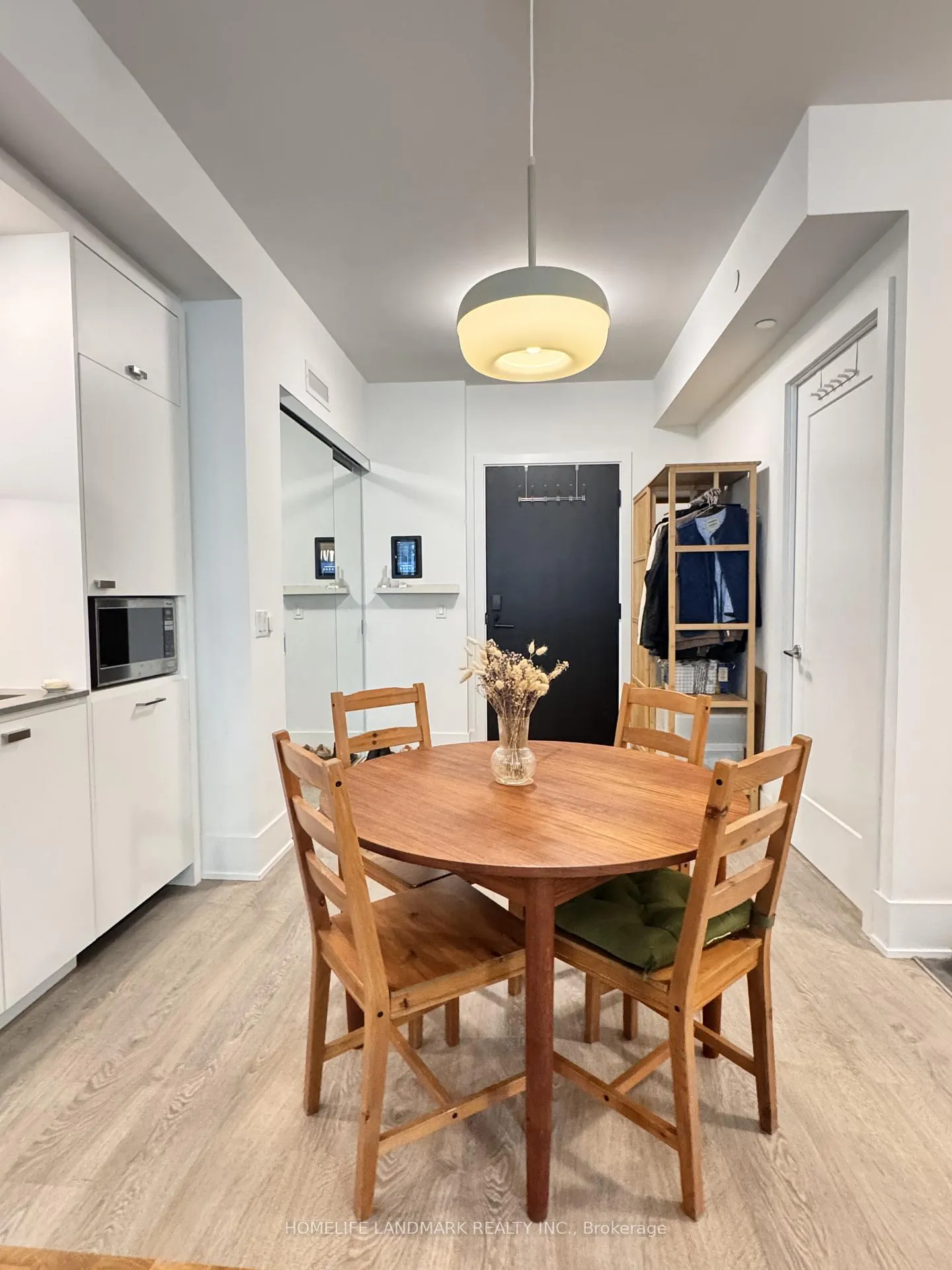 Photo 9 of Unit 802, 470 Front Street W, Toronto, Waterfront Communities — HOMEH