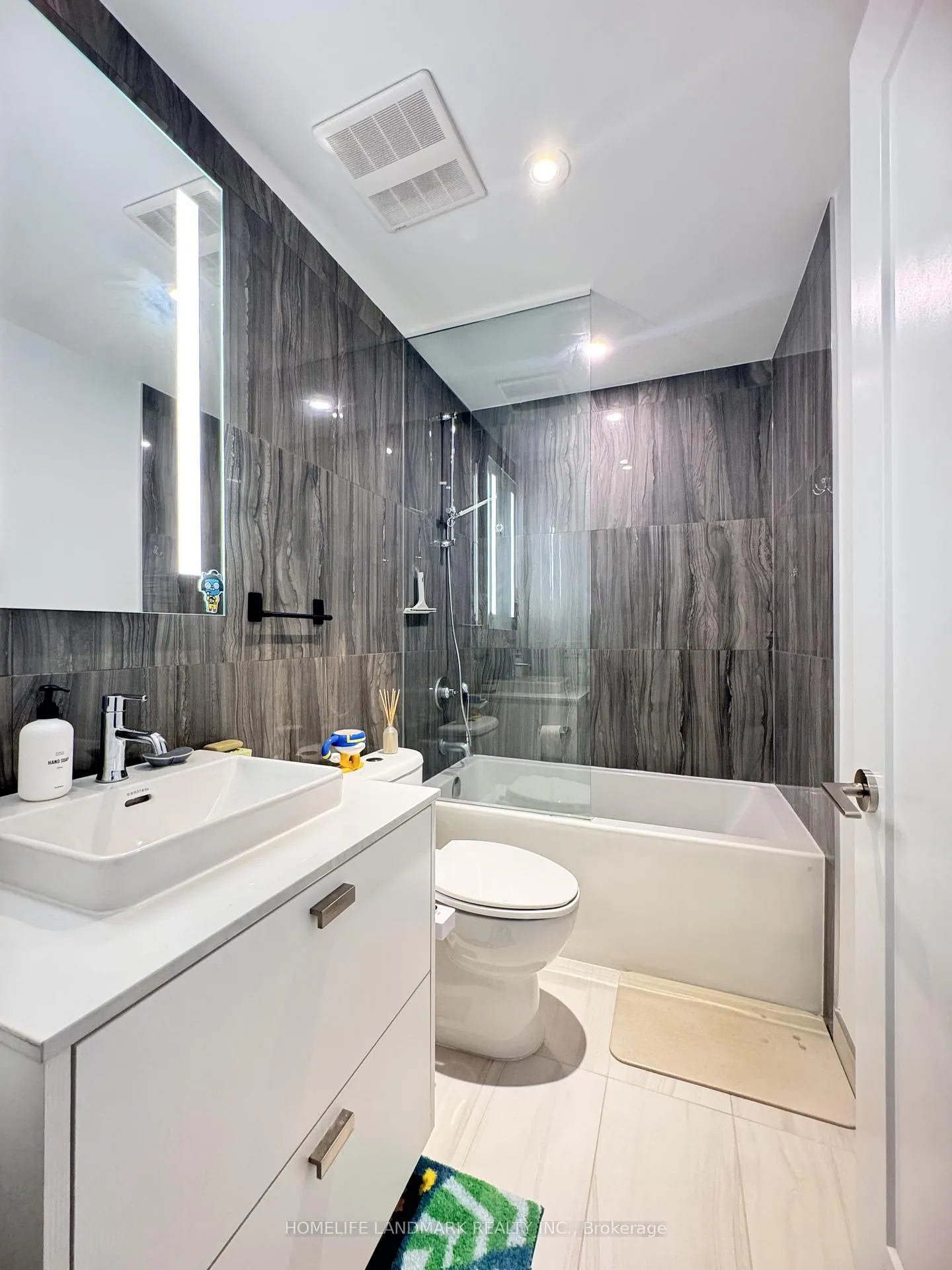Photo 17 of Unit 802, 470 Front Street W, Toronto, Waterfront Communities — HOMEH