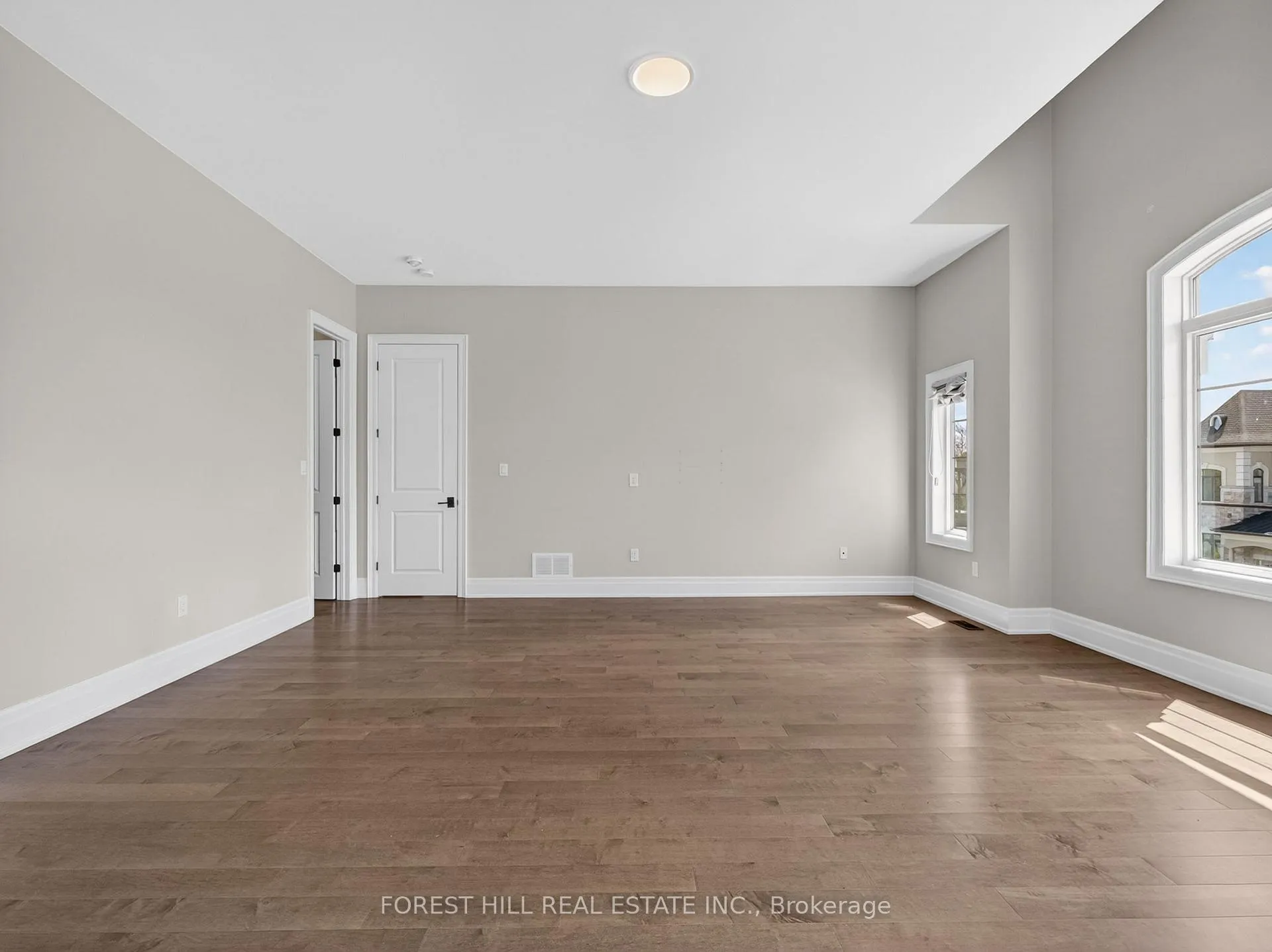 Photo 26 of 41 Elmers Lane, King, King City — HOMEH