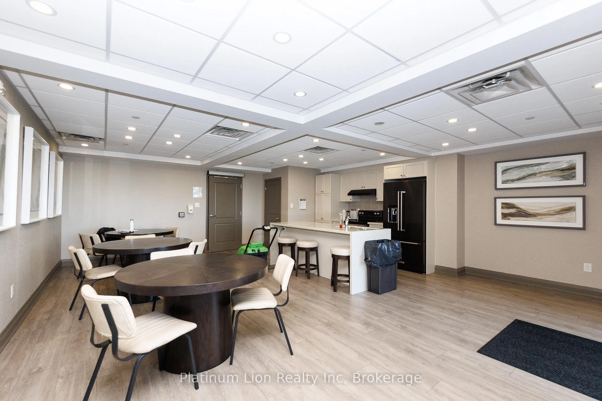 Photo 18 of Unit 428, 101 Shoreview Place, Hamilton, Lakeshore — HOMEH