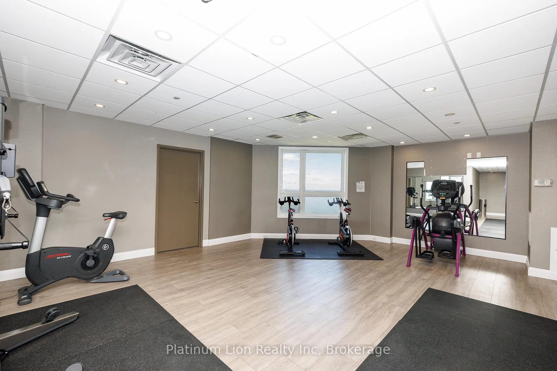 Photo 20 of Unit 428, 101 Shoreview Place, Hamilton, Lakeshore — HOMEH
