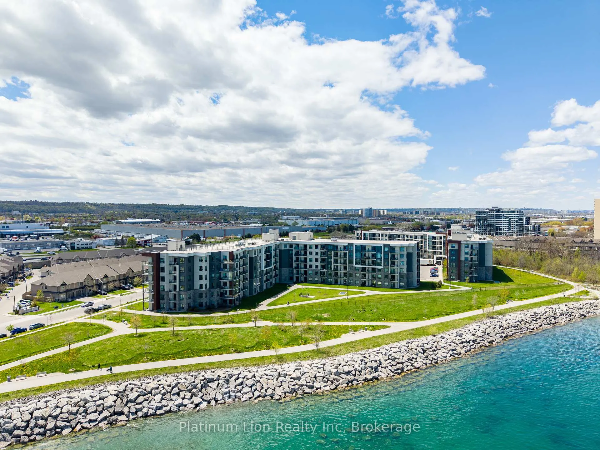 Photo 40 of Unit 428, 101 Shoreview Place, Hamilton, Lakeshore — HOMEH