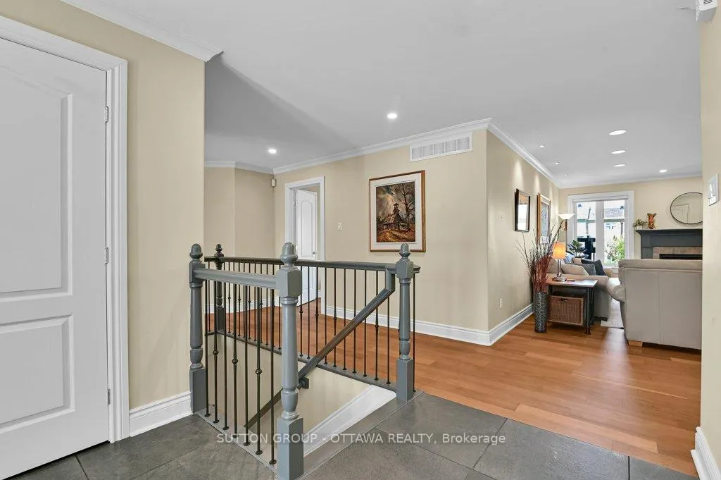 Photo 5 of 1509 Claymor Avenue, Ottawa, Carleton Heights — HOMEH