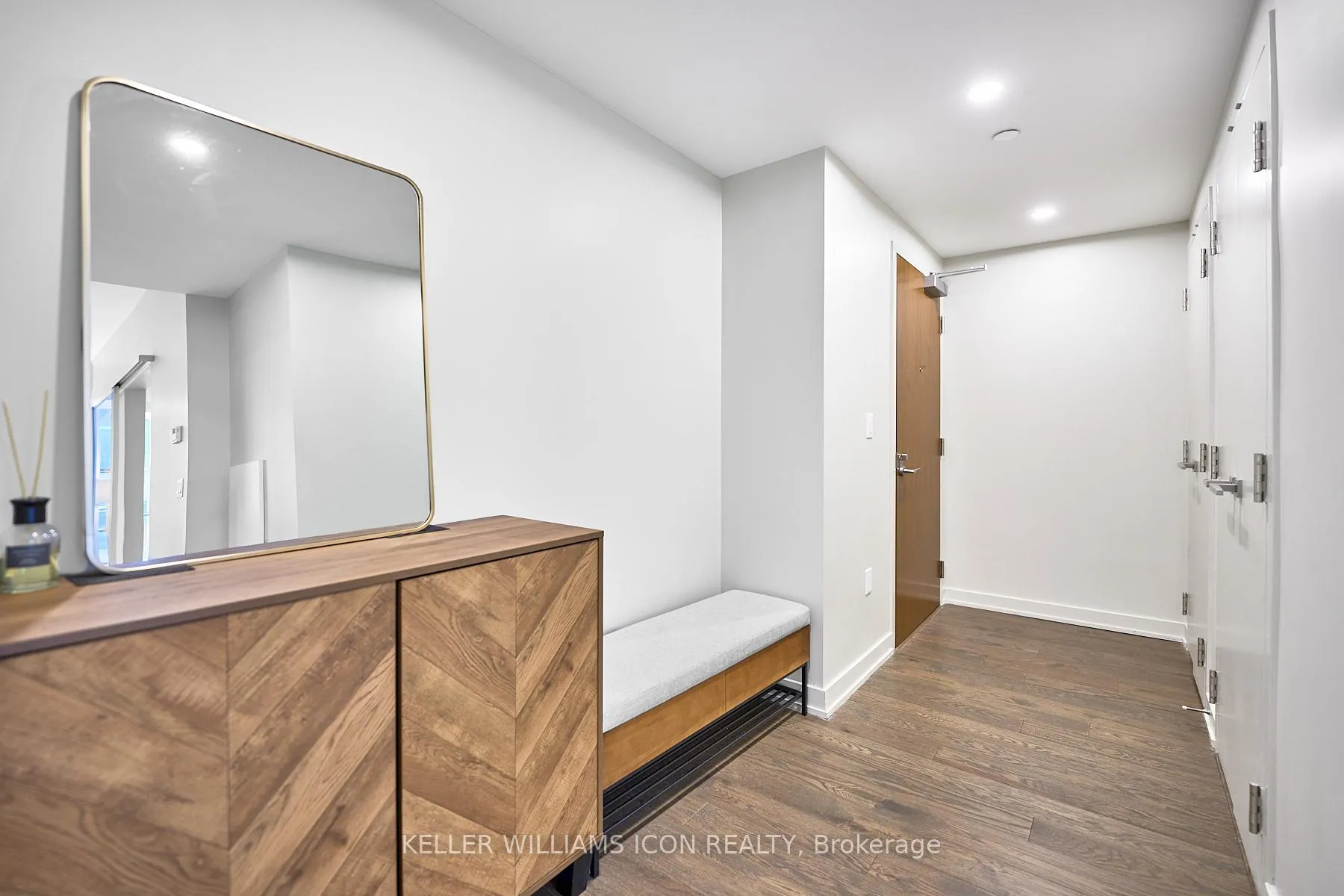 Photo 5 of Unit 911, 101 Queen Street, Ottawa, Ottawa Centre — HOMEH