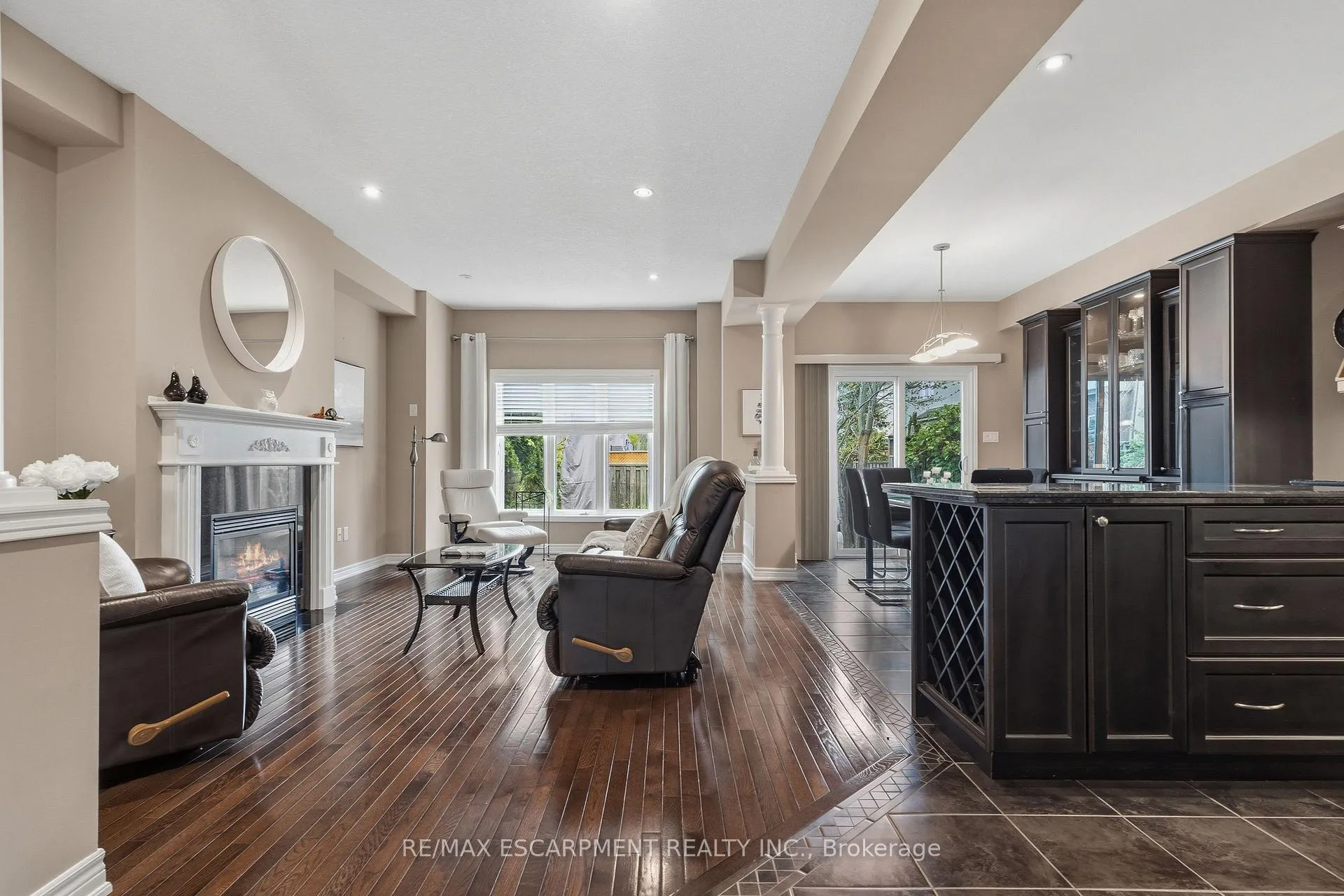 Photo 5 of 96 Newcombe Road, Hamilton, Dundas — HOMEH