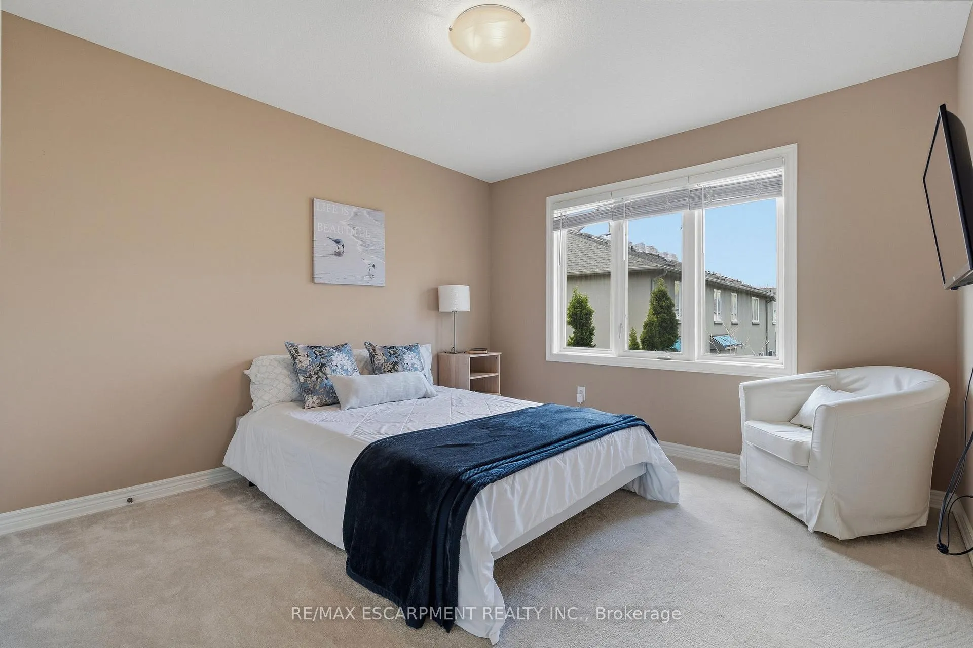 Photo 28 of 96 Newcombe Road, Hamilton, Dundas — HOMEH