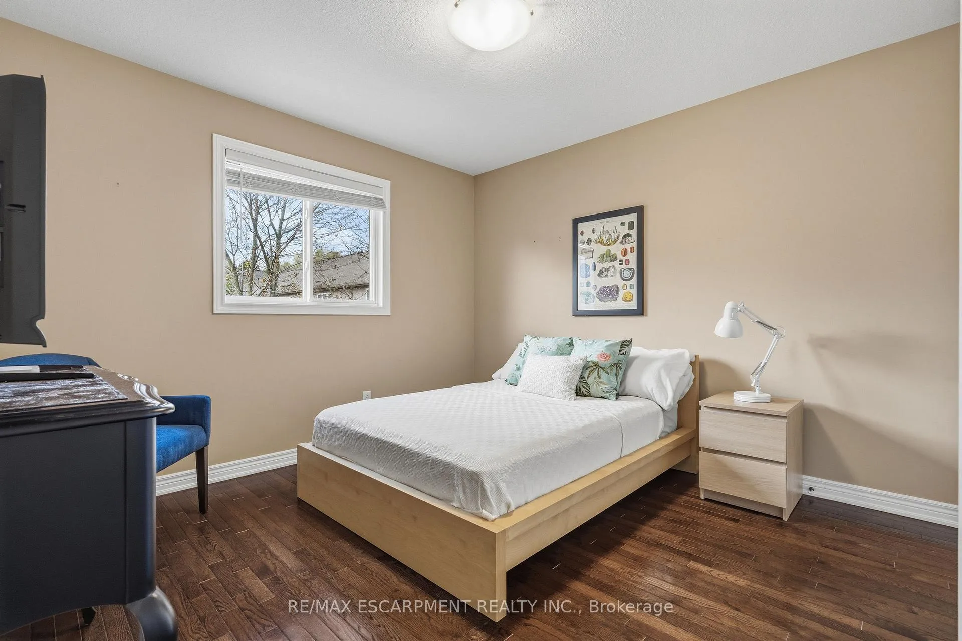 Photo 30 of 96 Newcombe Road, Hamilton, Dundas — HOMEH