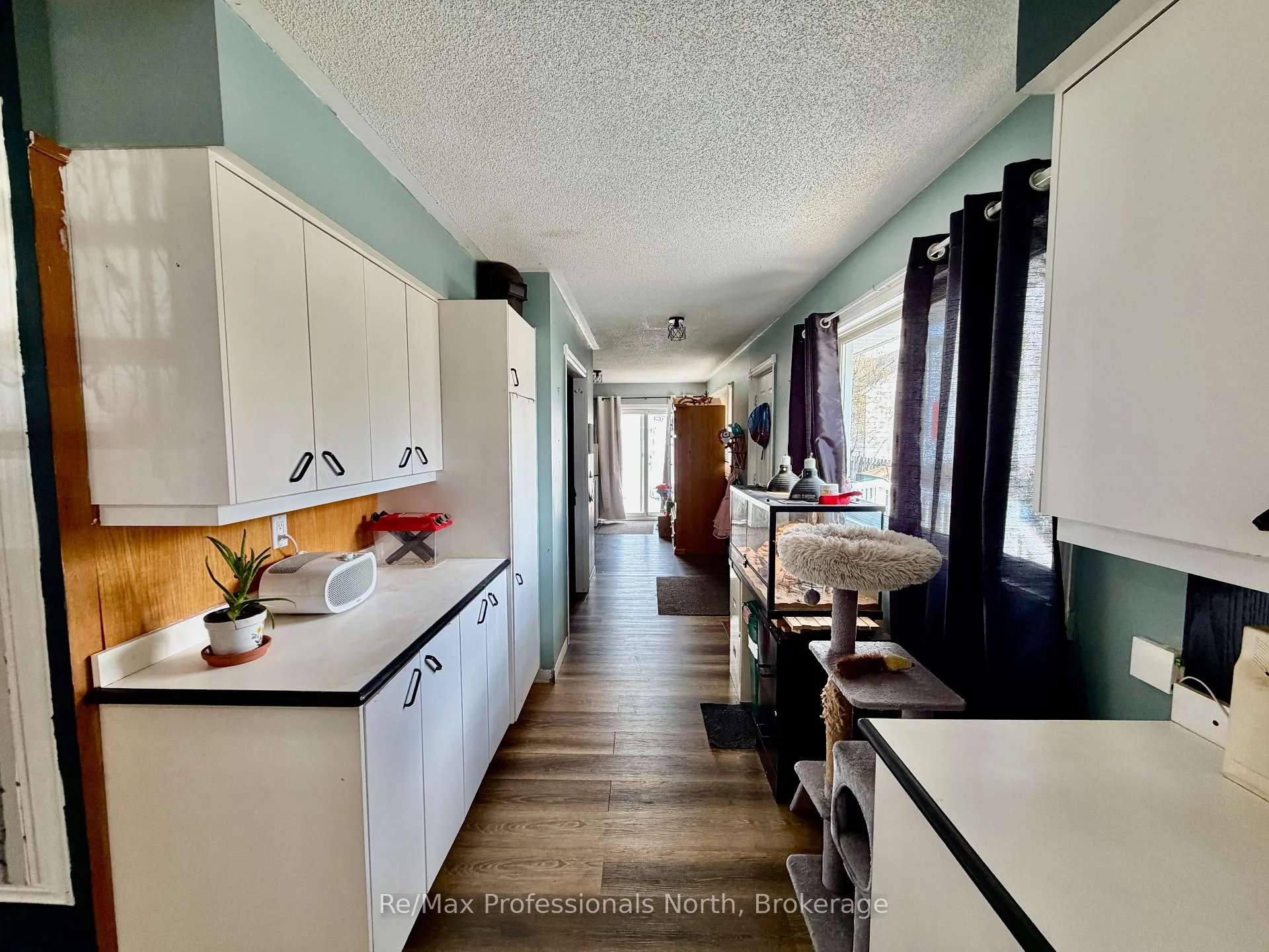 Photo 3 of 550 Mary Street N, Gravenhurst, Muskoka (S) — HOMEH