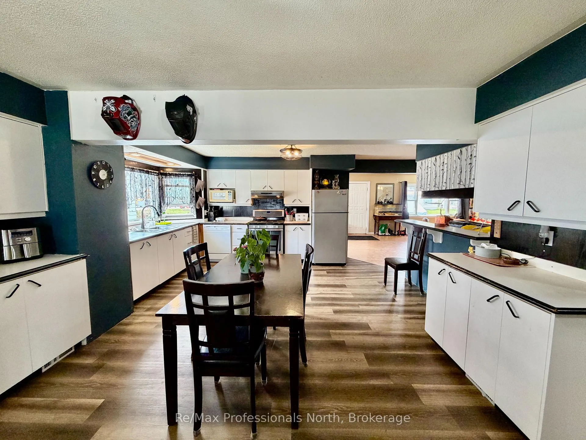 Photo 4 of 550 Mary Street N, Gravenhurst, Muskoka (S) — HOMEH