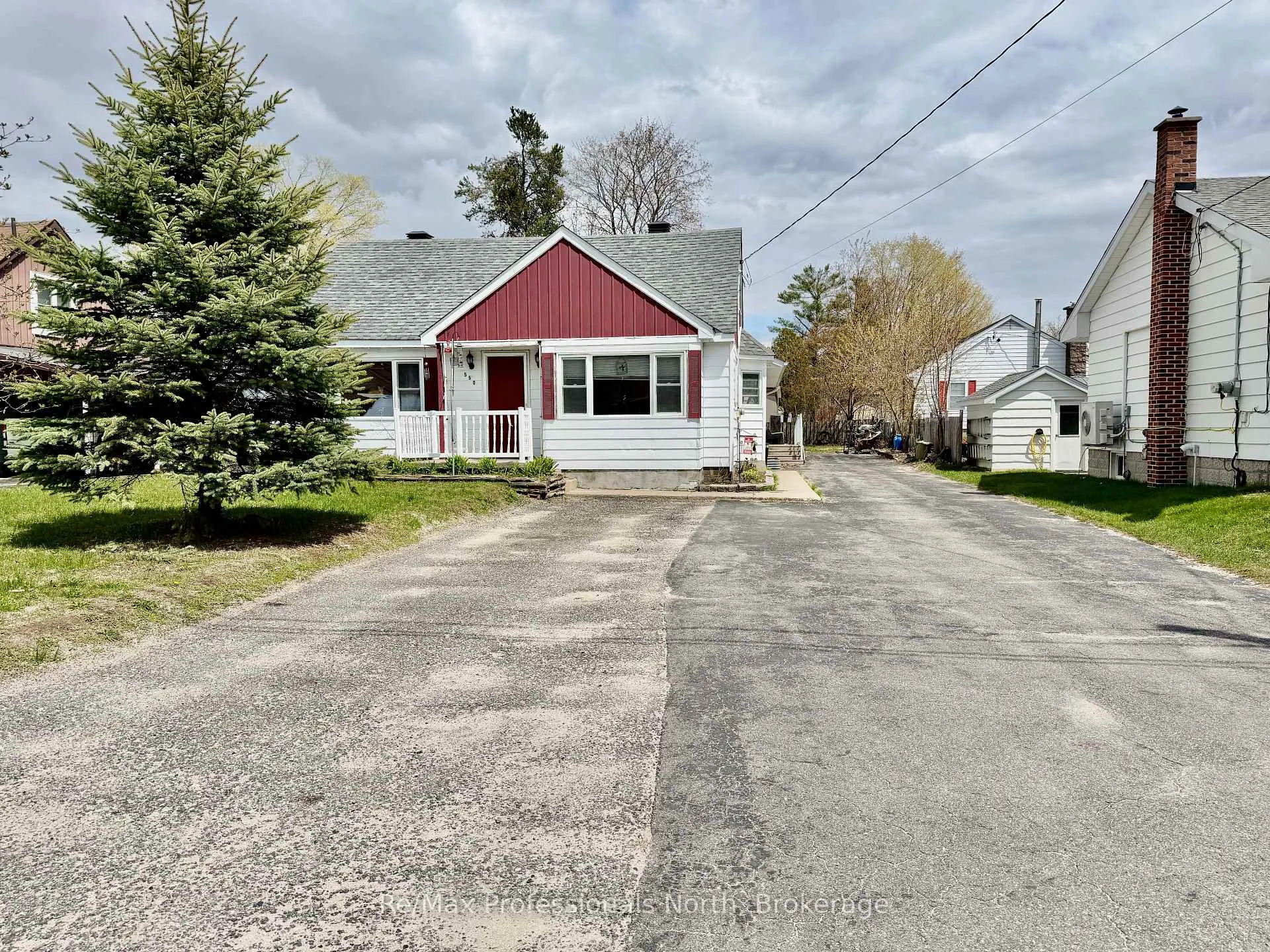 Photo 40 of 550 Mary Street N, Gravenhurst, Muskoka (S) — HOMEH
