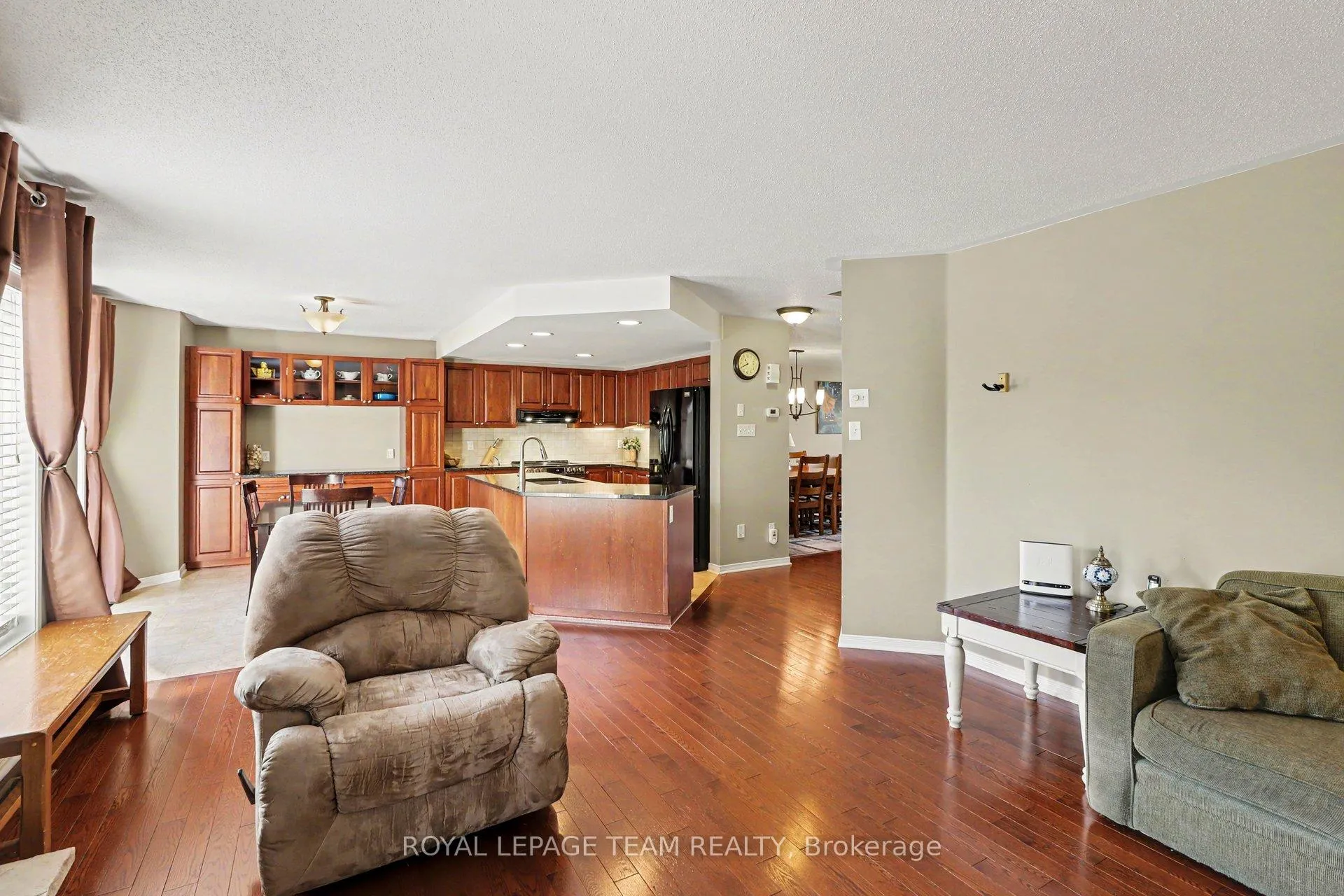 Photo 9 of 267 Northwind Street, Ottawa, Avalon East — HOMEH