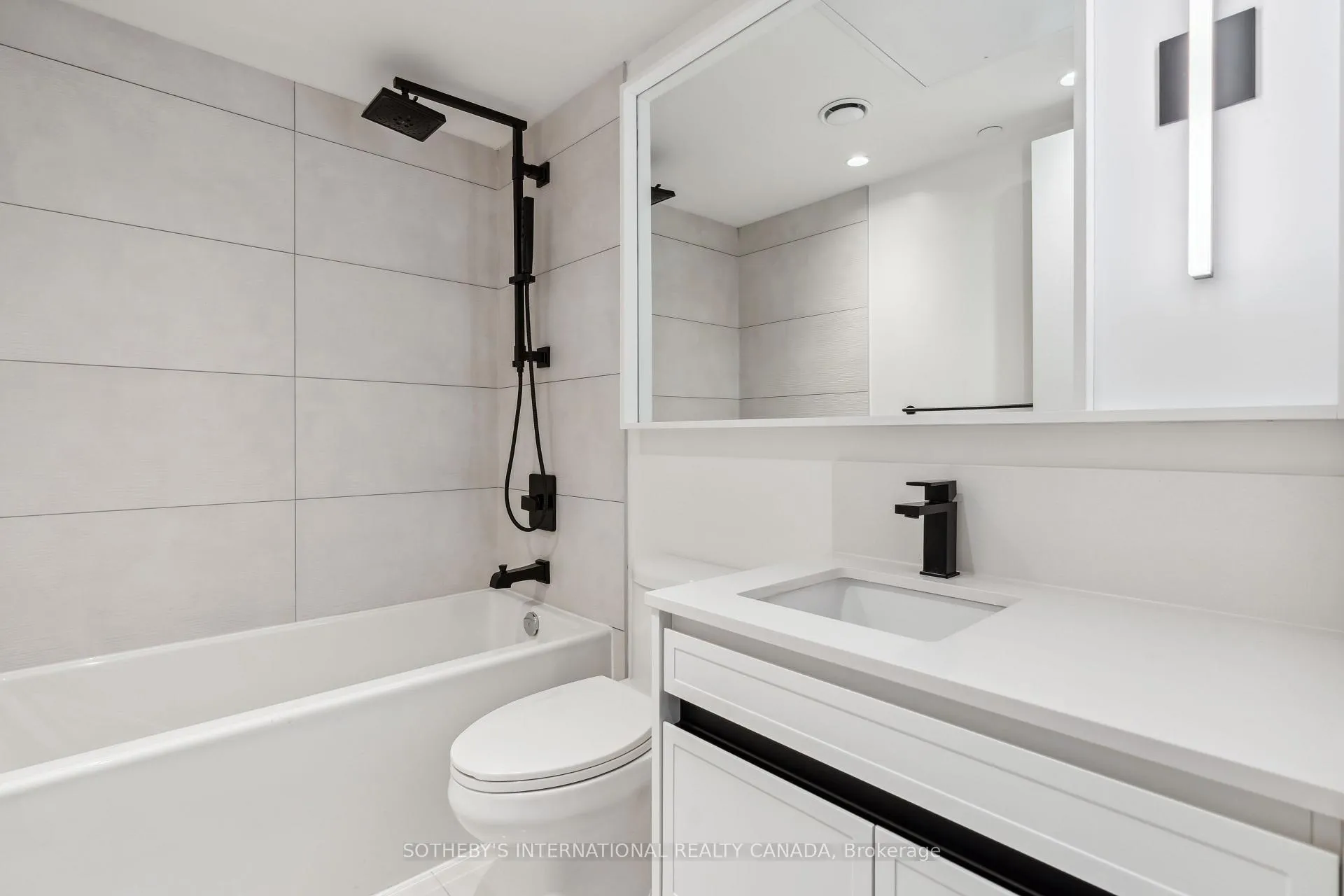 Photo 6 of Unit 223, 5 Lakeview Avenue, Toronto, Trinity-Bellwoods — HOMEH