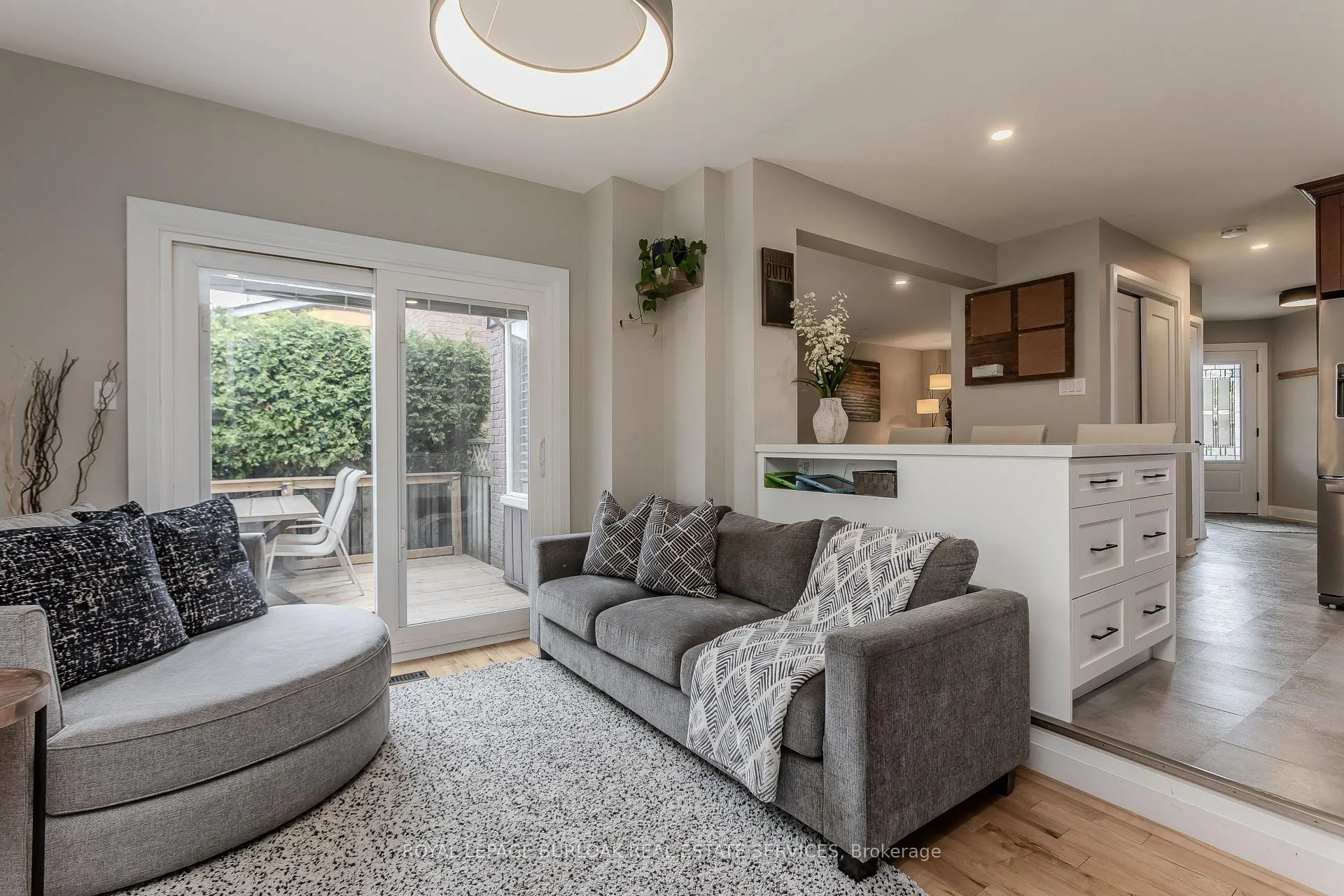 Photo 14 of 754 Hawkins Crescent, Burlington, Brant — HOMEH