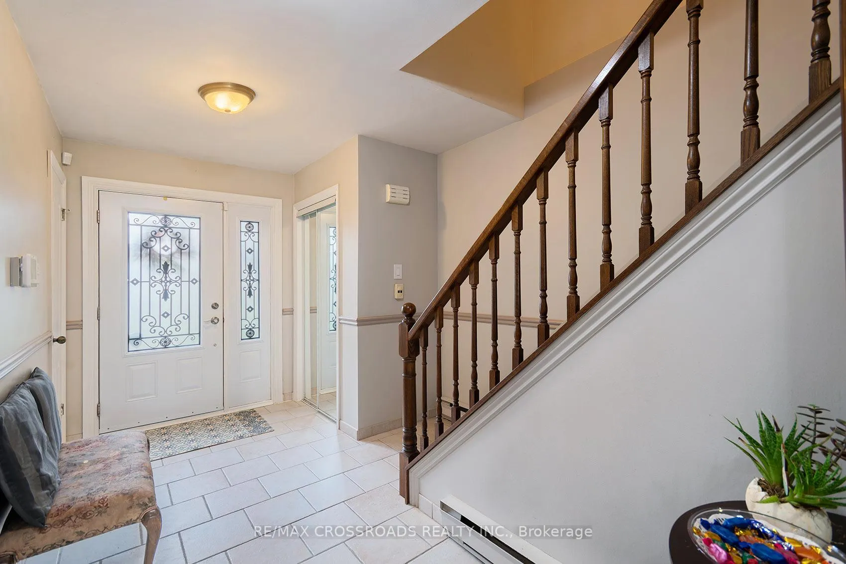 Photo 4 of 164 Glen Spring Drive, Scarborough, L'Amoreaux — HOMEH