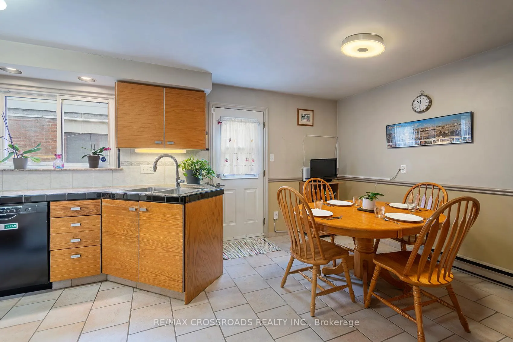 Photo 14 of 164 Glen Spring Drive, Scarborough, L'Amoreaux — HOMEH