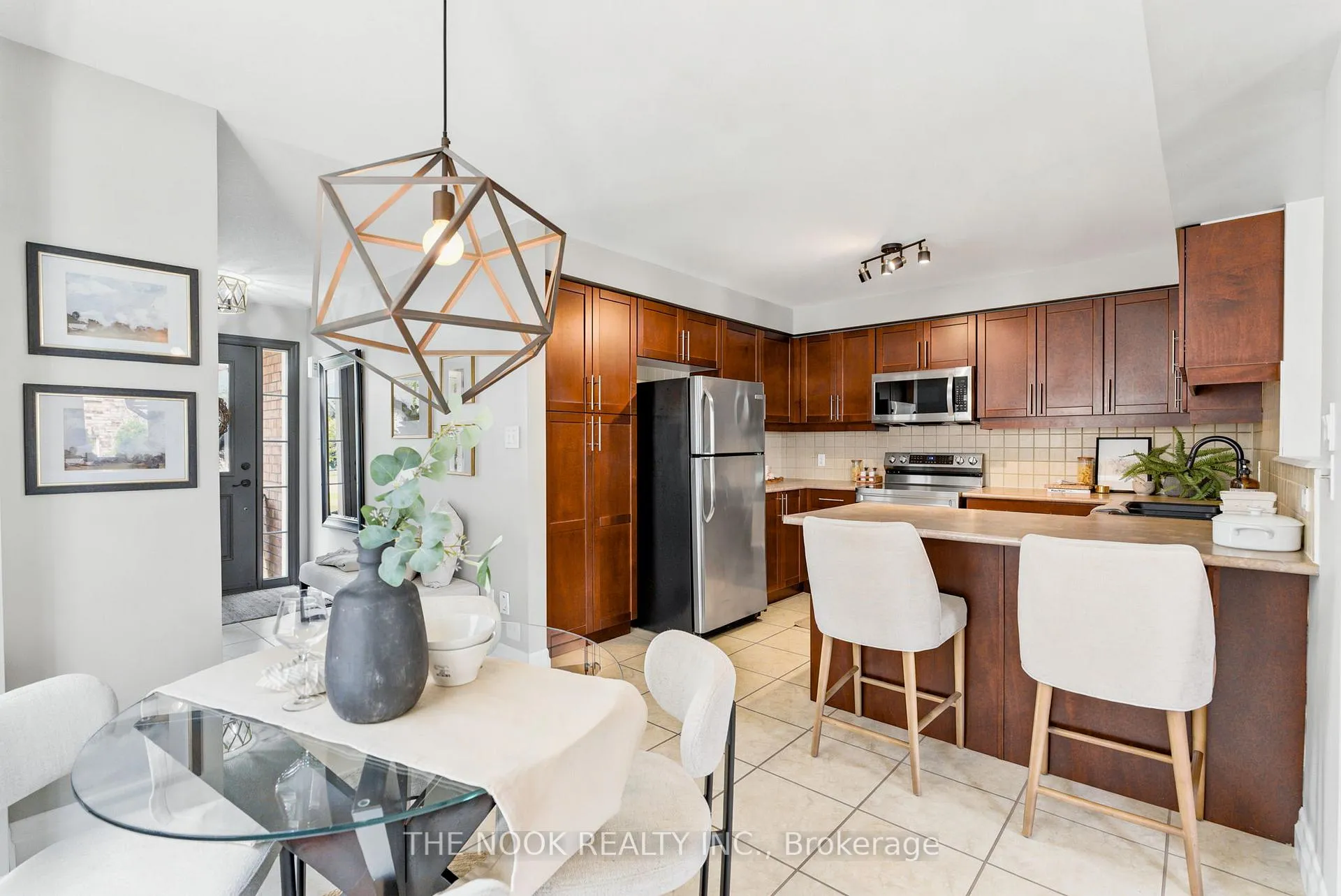 Photo 5 of Unit 44, 460 Woodmount Drive, Oshawa, Samac — HOMEH