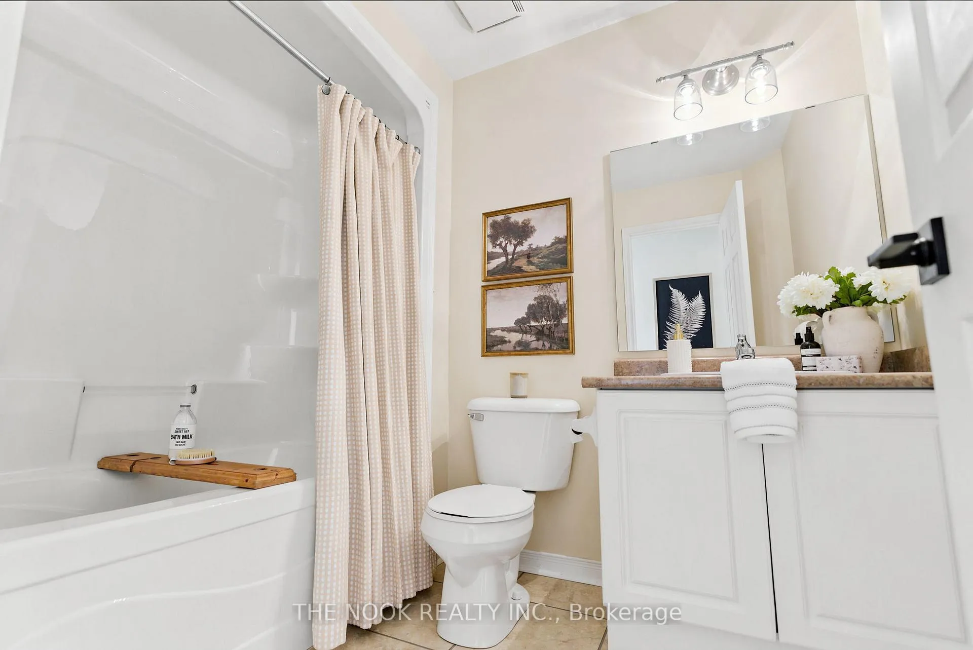Photo 22 of Unit 44, 460 Woodmount Drive, Oshawa, Samac — HOMEH