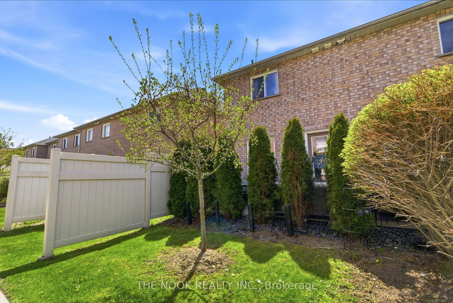 Photo 29 of Unit 44, 460 Woodmount Drive, Oshawa, Samac — HOMEH