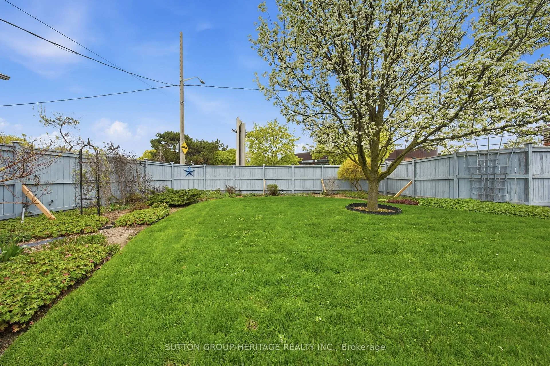 Photo 8 of 92 Durant Avenue, Toronto, Danforth Village-East York — HOMEH