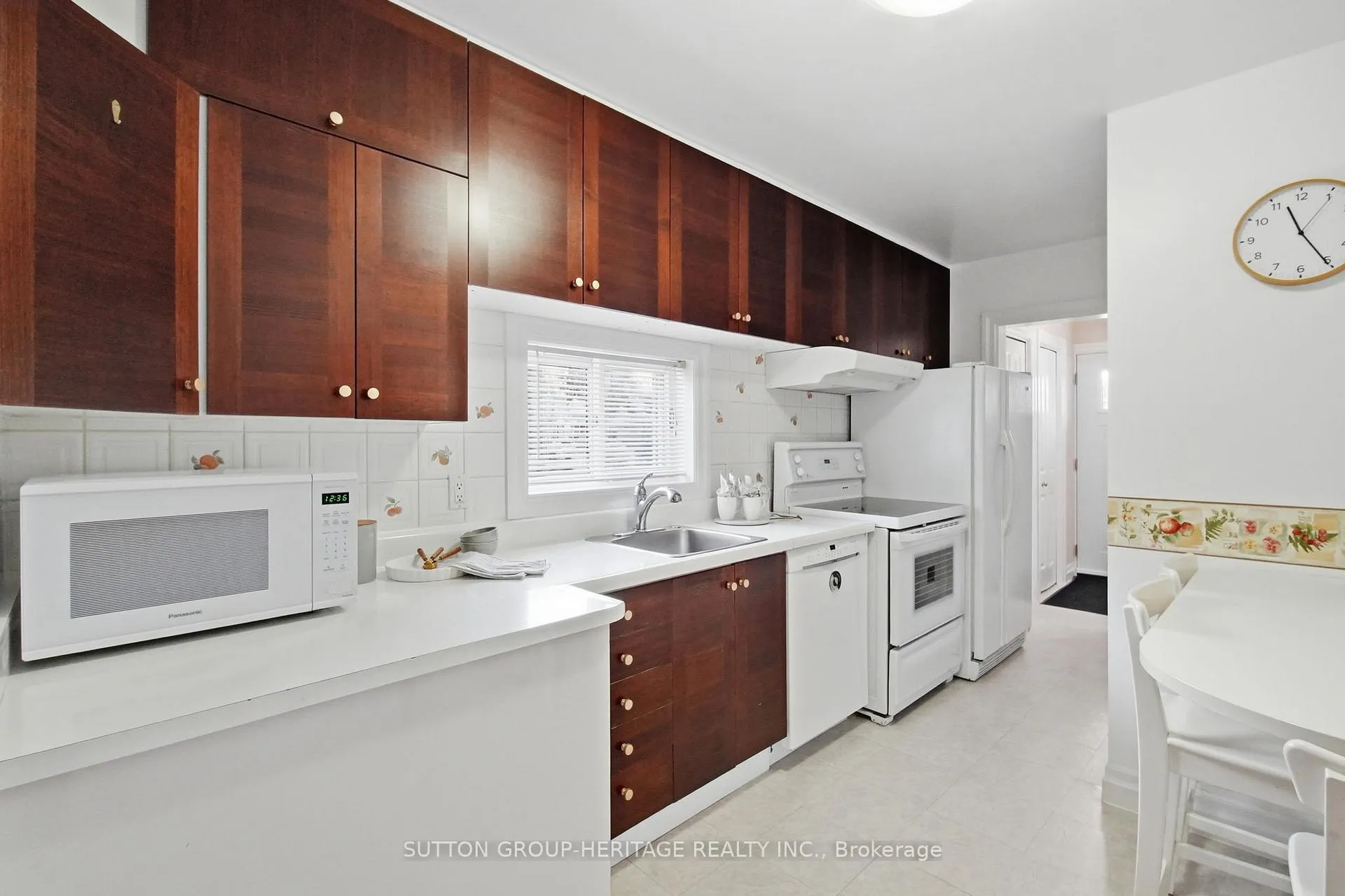 Photo 18 of 92 Durant Avenue, Toronto, Danforth Village-East York — HOMEH
