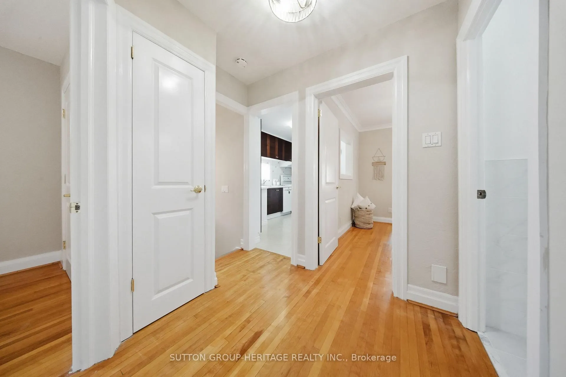 Photo 21 of 92 Durant Avenue, Toronto, Danforth Village-East York — HOMEH