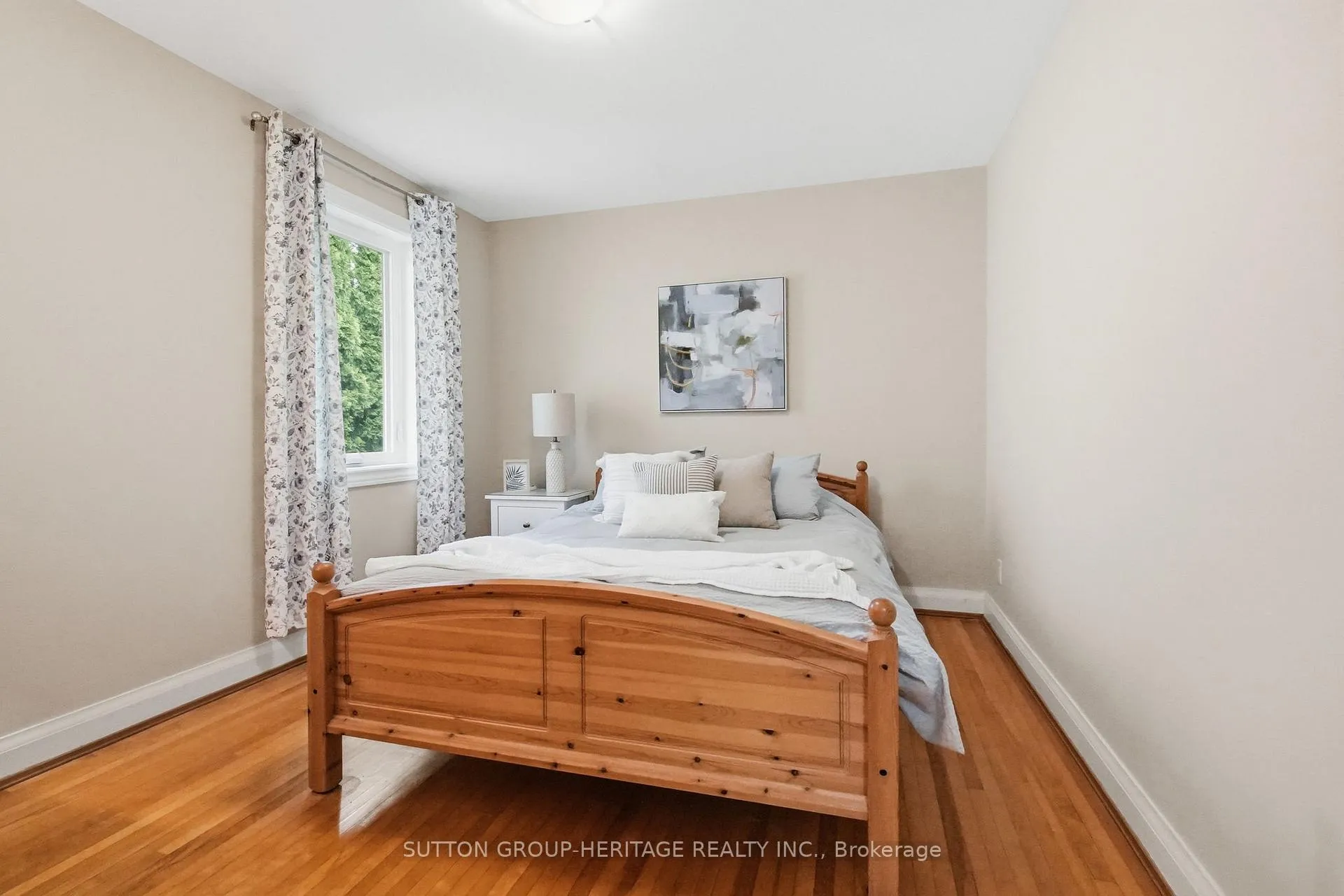 Photo 22 of 92 Durant Avenue, Toronto, Danforth Village-East York — HOMEH