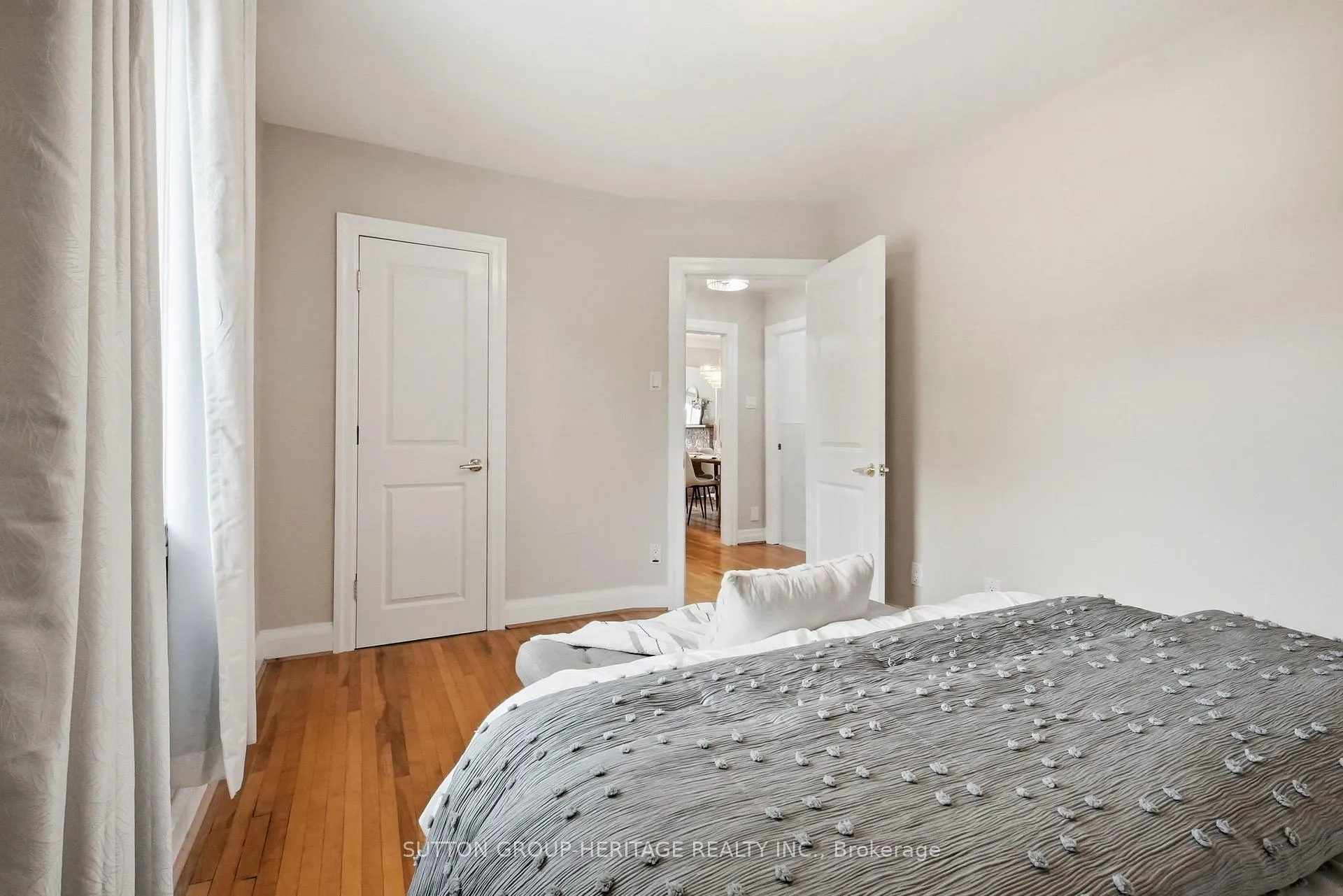 Photo 25 of 92 Durant Avenue, Toronto, Danforth Village-East York — HOMEH