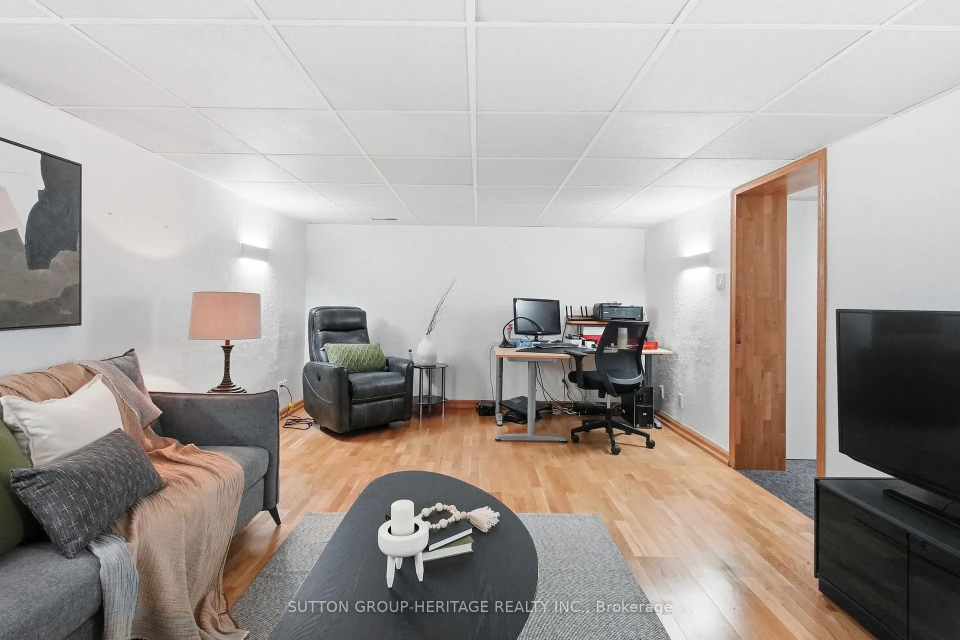 Photo 32 of 92 Durant Avenue, Toronto, Danforth Village-East York — HOMEH