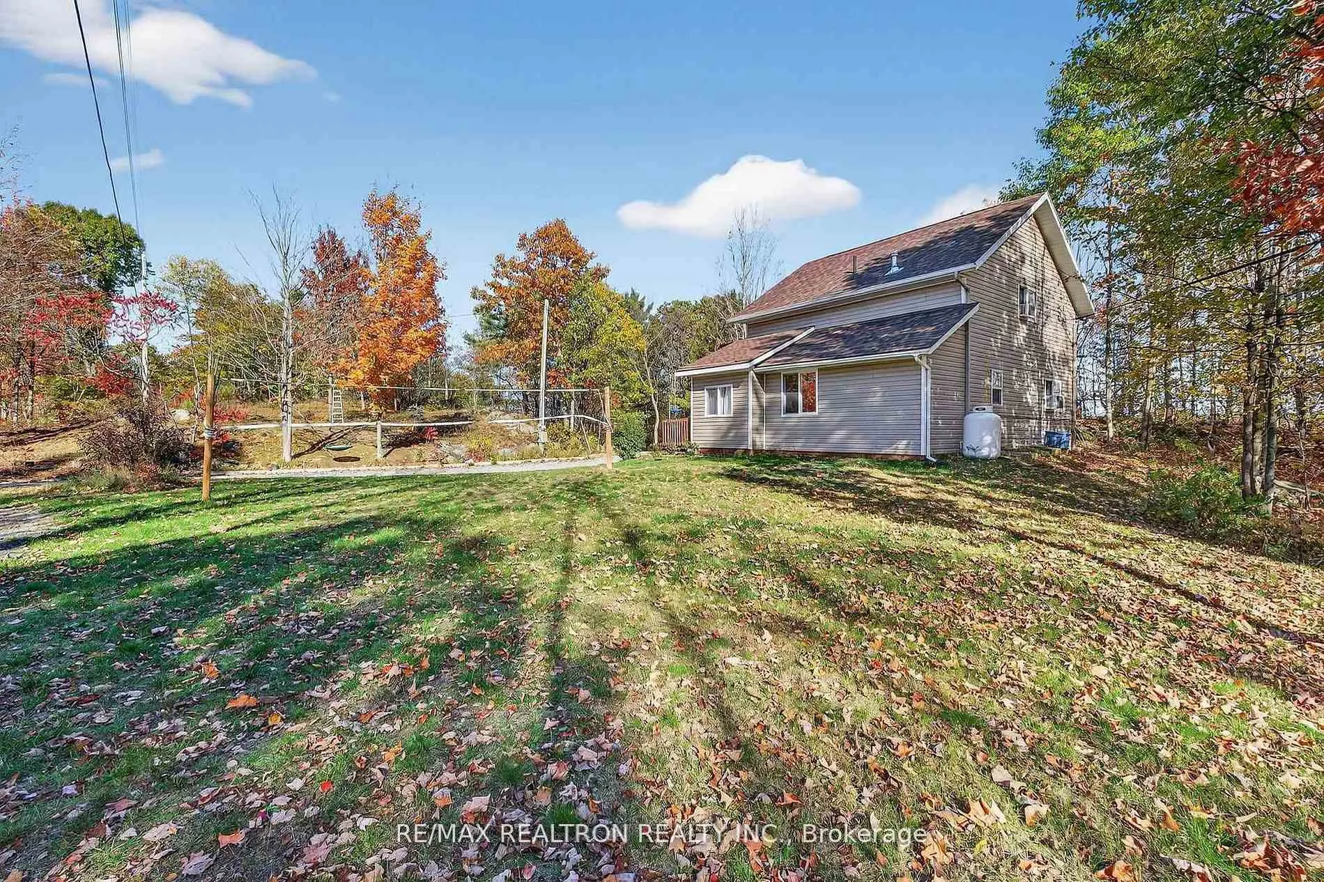 Photo 4 of 1073 Freeman Lane, Frontenac, Frontenac Centre — HOMEH
