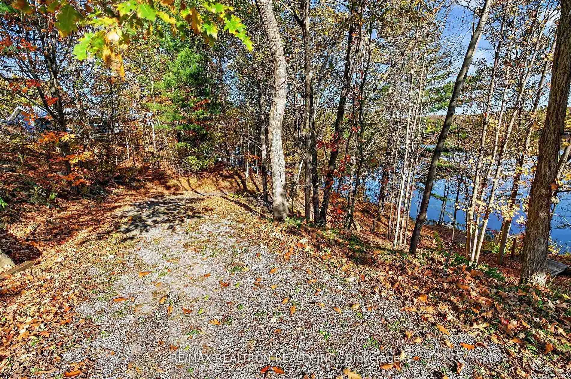 Photo 33 of 1073 Freeman Lane, Frontenac, Frontenac Centre — HOMEH