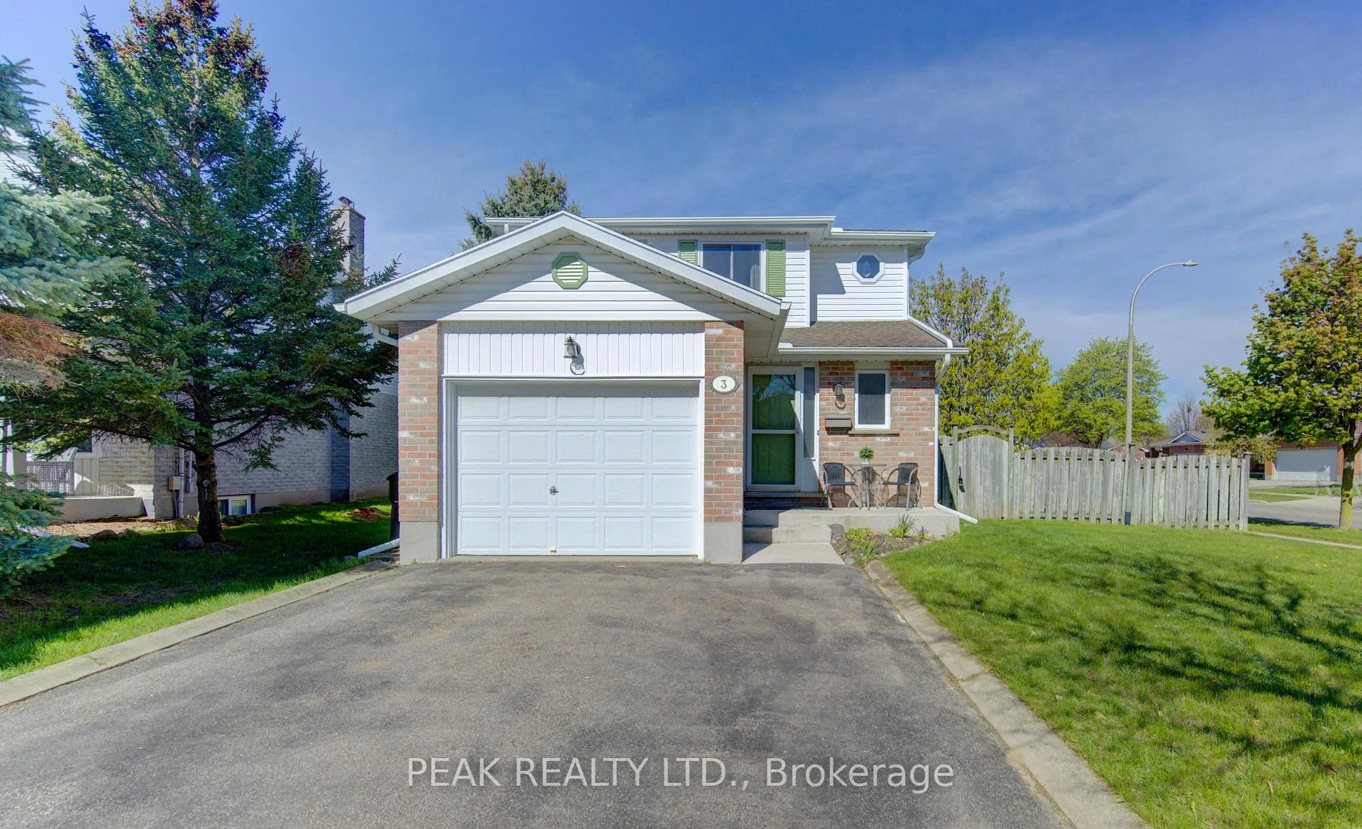 Photo 3 of 3 Marlis Crescent, Kitchener — HOMEH