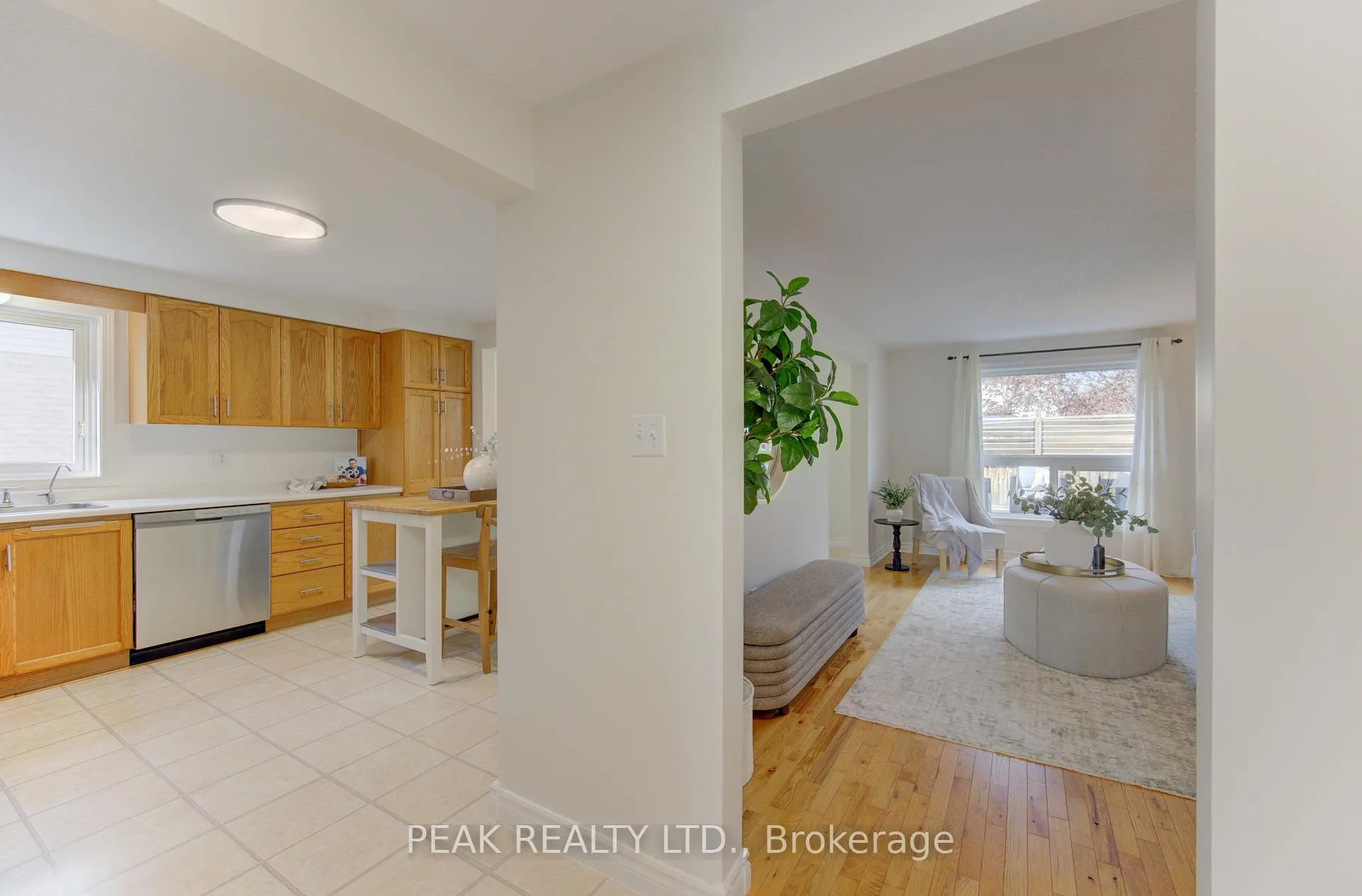 Photo 6 of 3 Marlis Crescent, Kitchener — HOMEH