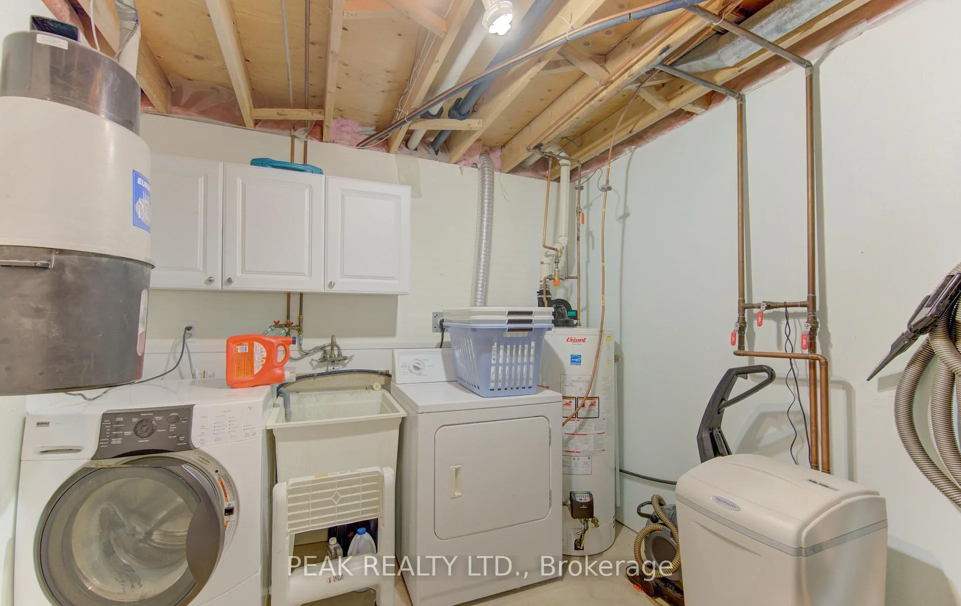 Photo 37 of 3 Marlis Crescent, Kitchener — HOMEH