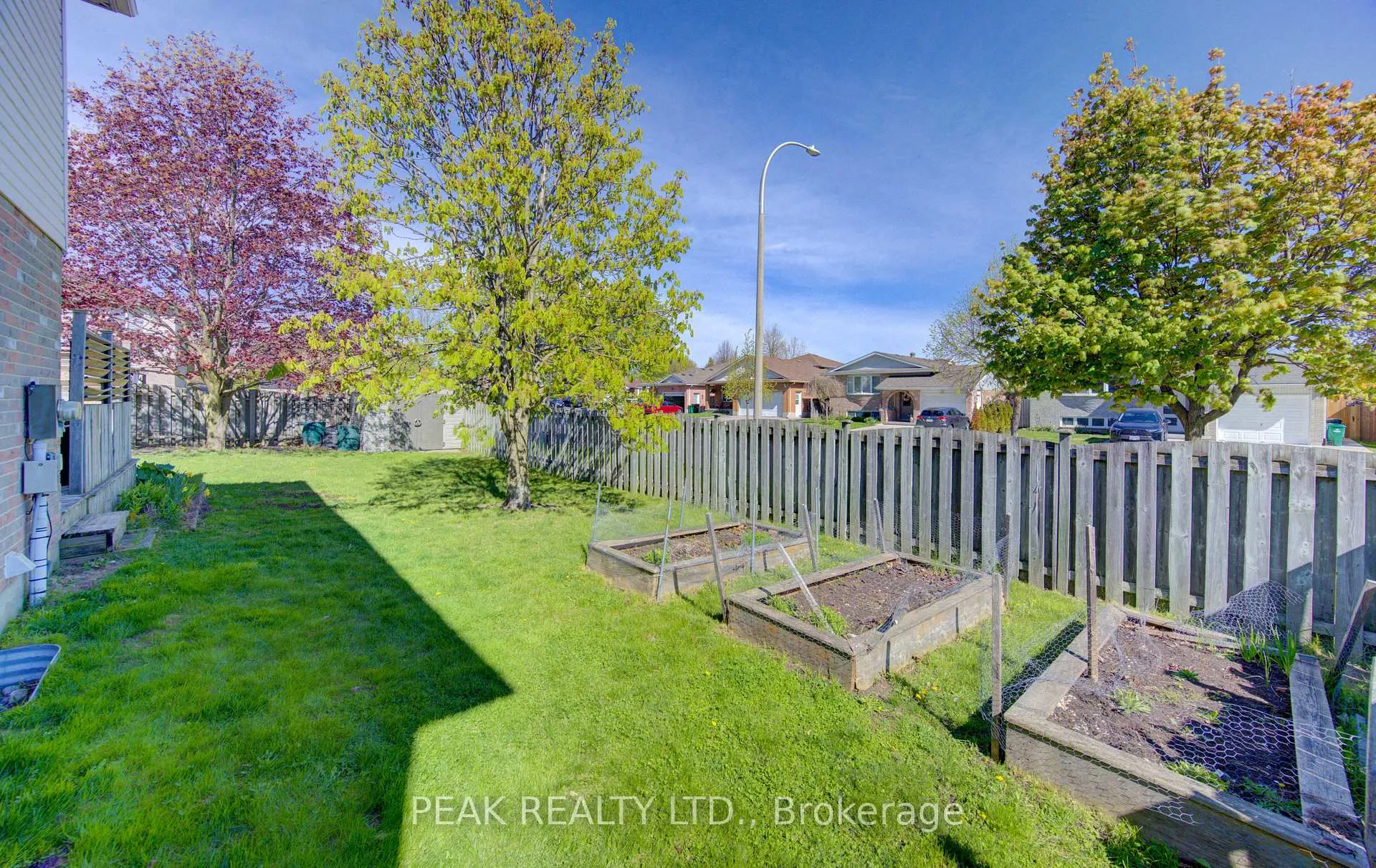 Photo 43 of 3 Marlis Crescent, Kitchener — HOMEH