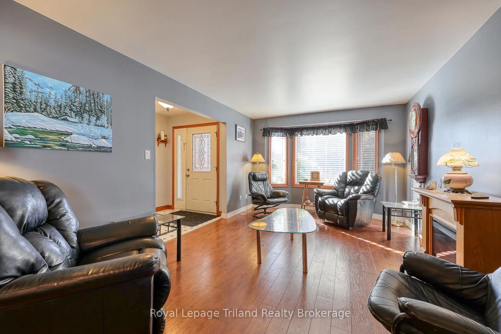 Photo 8 of 89 Markham Street, St. Marys — HOMEH