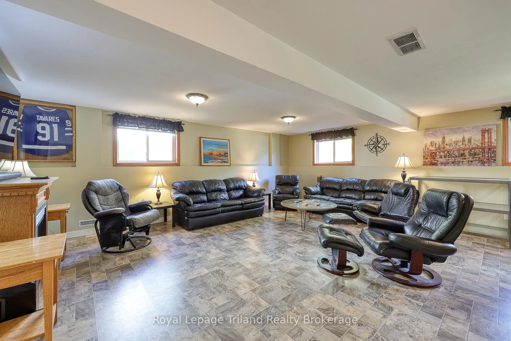 Photo 20 of 89 Markham Street, St. Marys — HOMEH