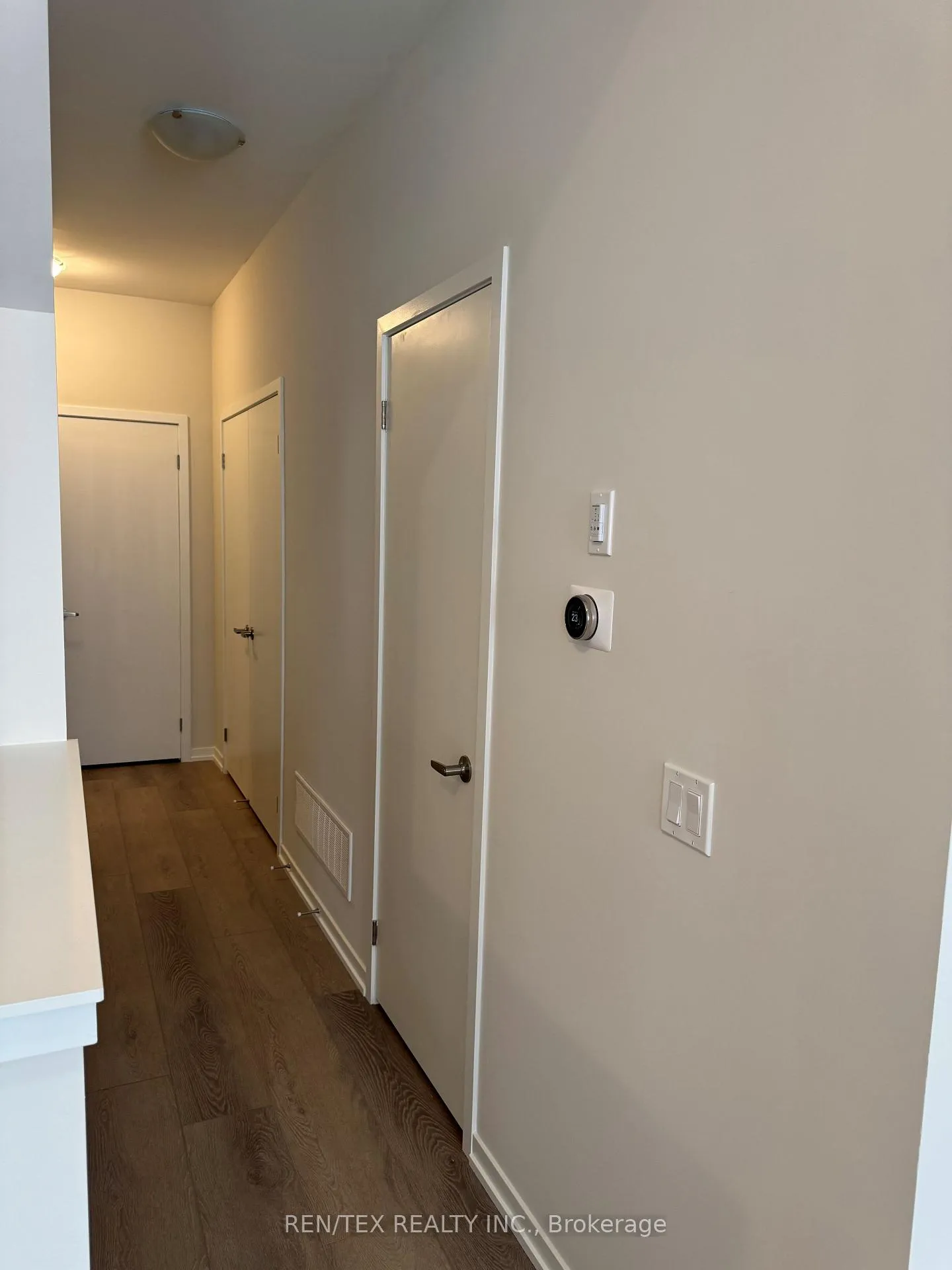 Photo 8 of 43 Arbour Green Crescent, Vaughan, Kleinburg — HOMEH