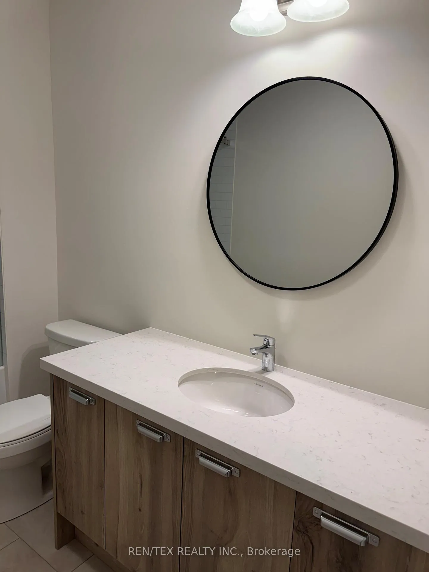 Photo 12 of 43 Arbour Green Crescent, Vaughan, Kleinburg — HOMEH