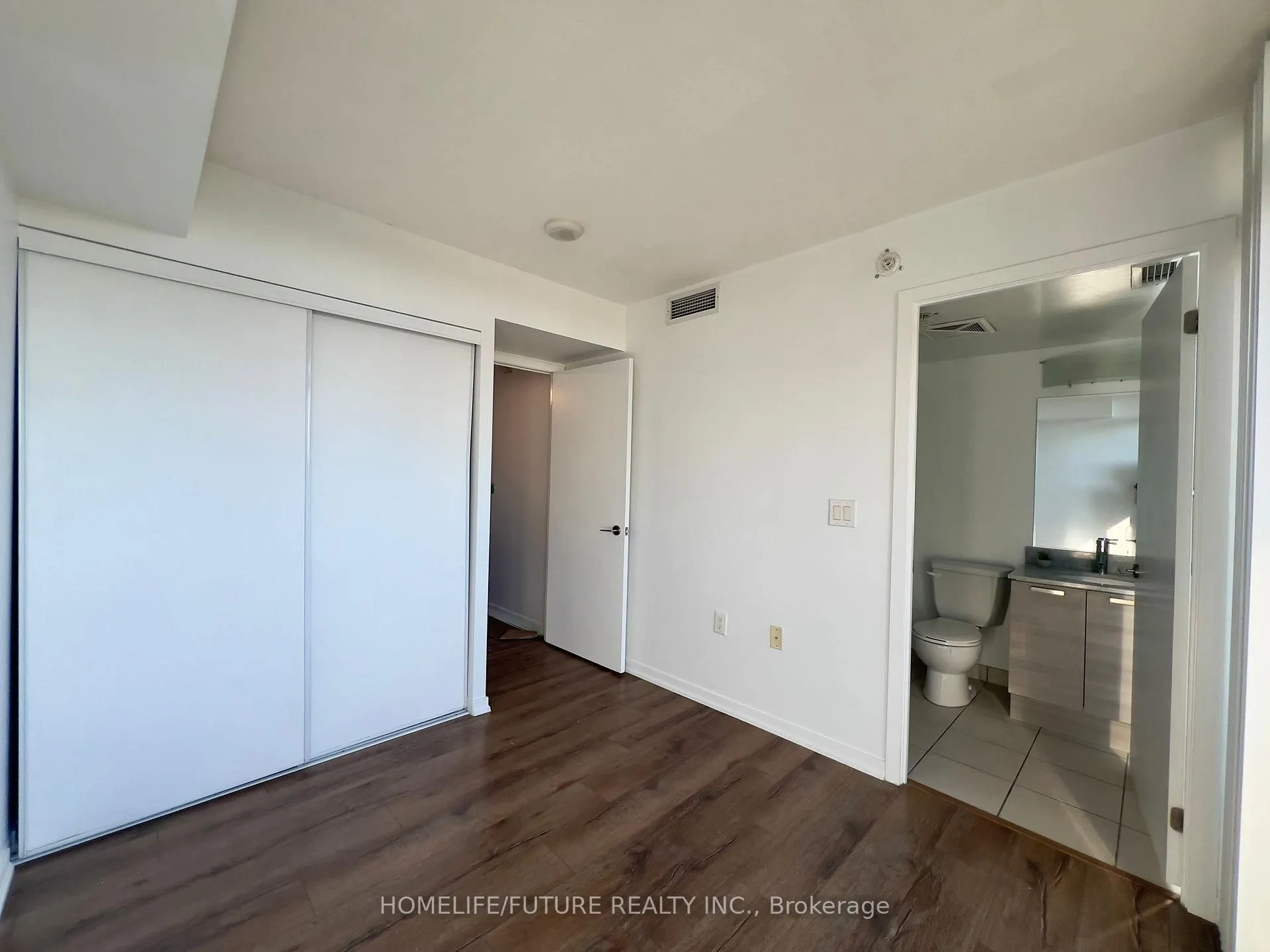 Photo 8 of Unit 503E, 36 Lisgar Street, Toronto, Little Portugal — HOMEH