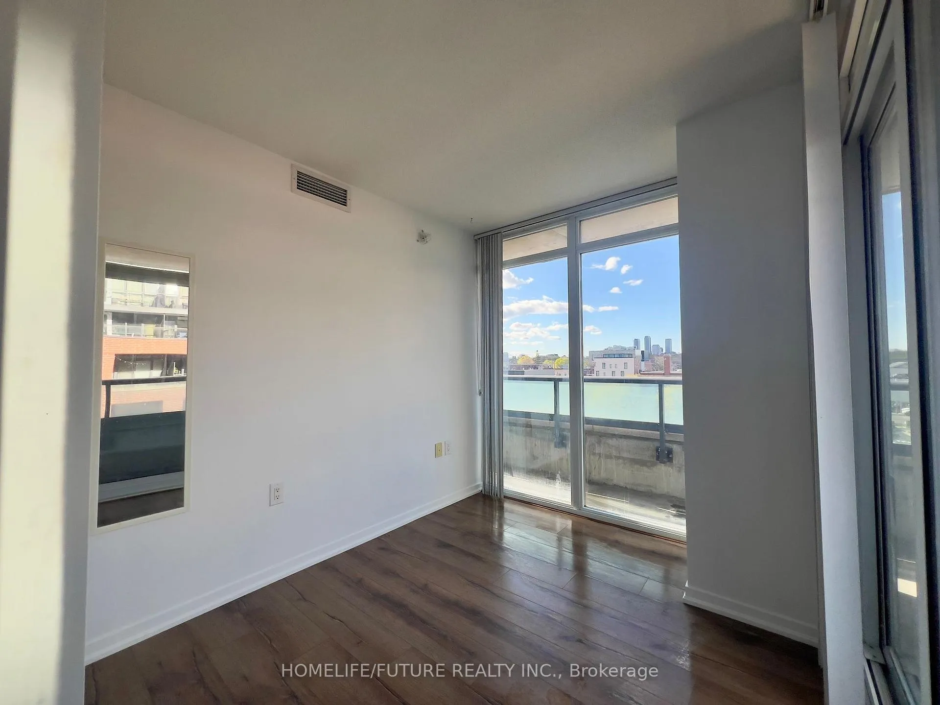 Photo 9 of Unit 503E, 36 Lisgar Street, Toronto, Little Portugal — HOMEH