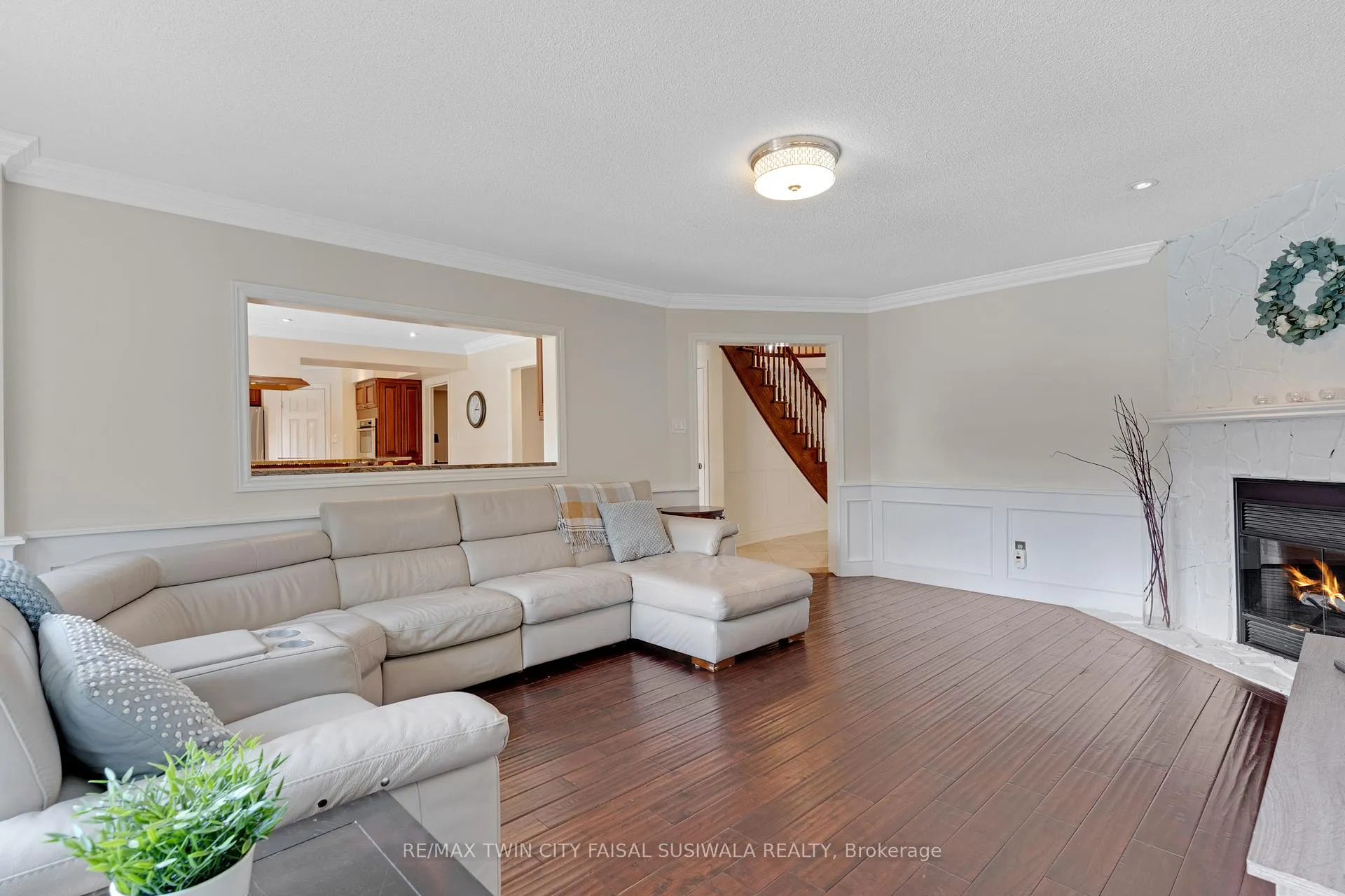 Photo 28 of 667 Burnett Avenue, Cambridge — HOMEH