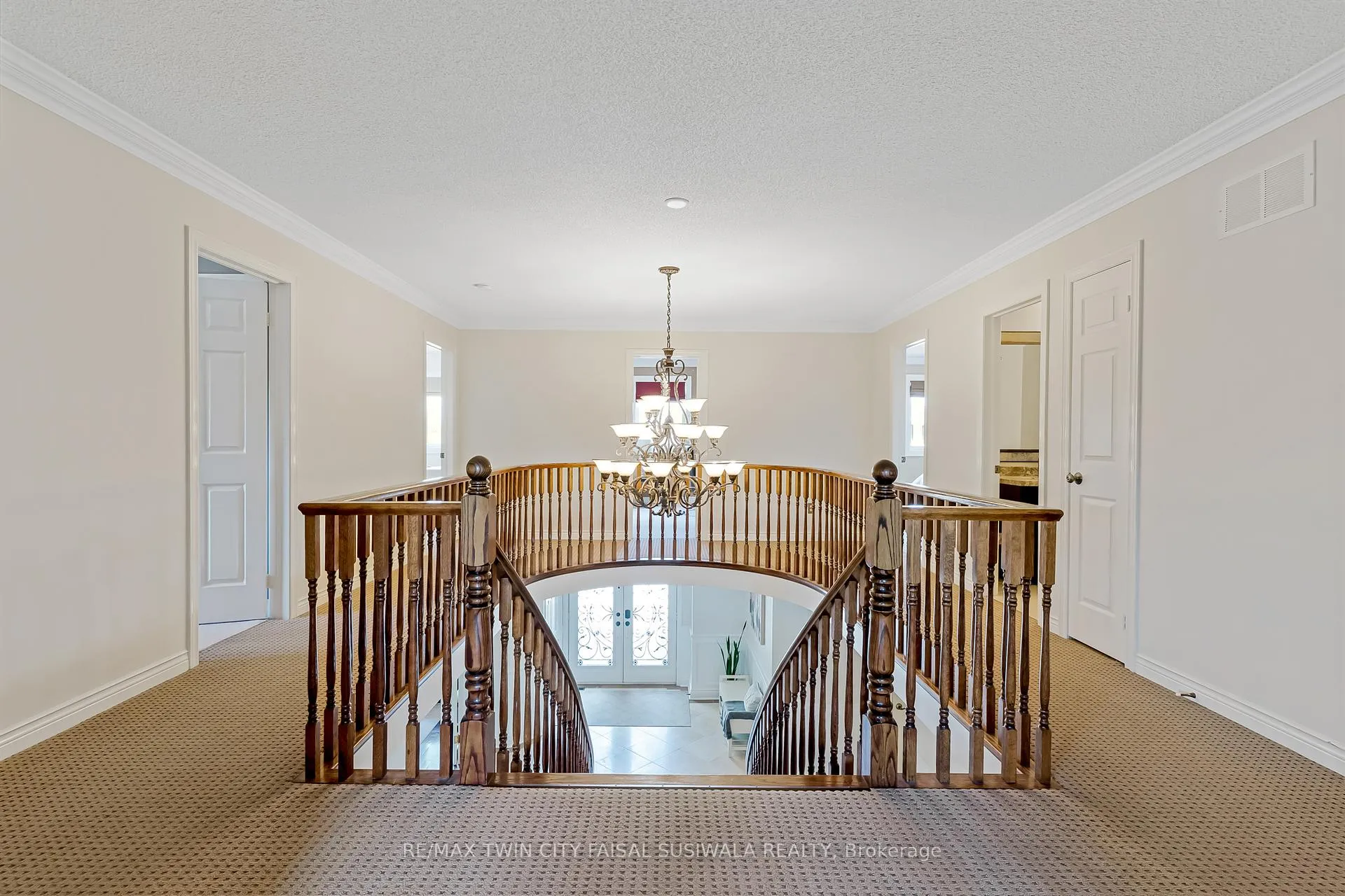 Photo 32 of 667 Burnett Avenue, Cambridge — HOMEH